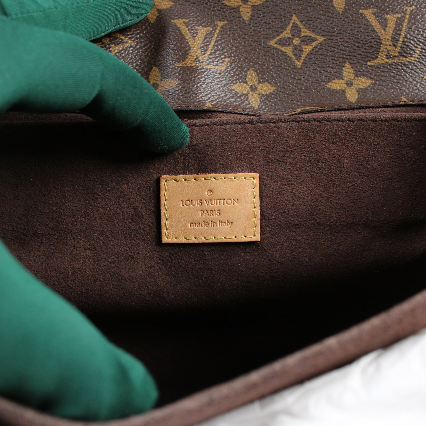 Louis Vuitton Pochette Mètis Monogram