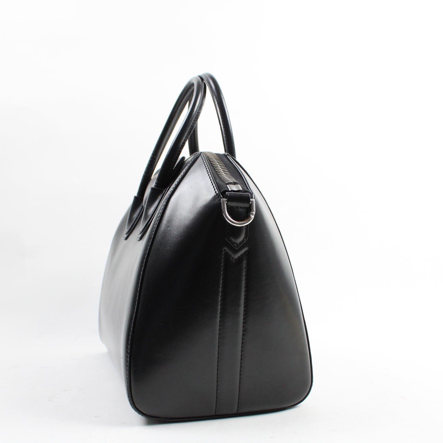 Givenchy Antigona Media