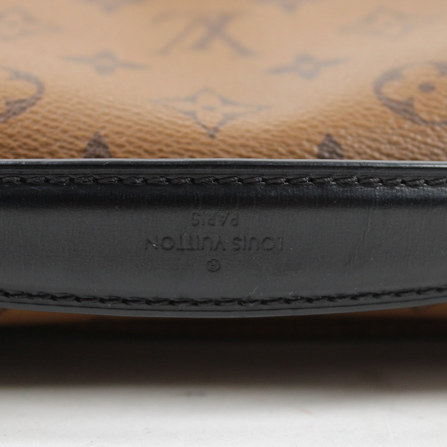 Louis Vuitton Pochette Mètis Reverse