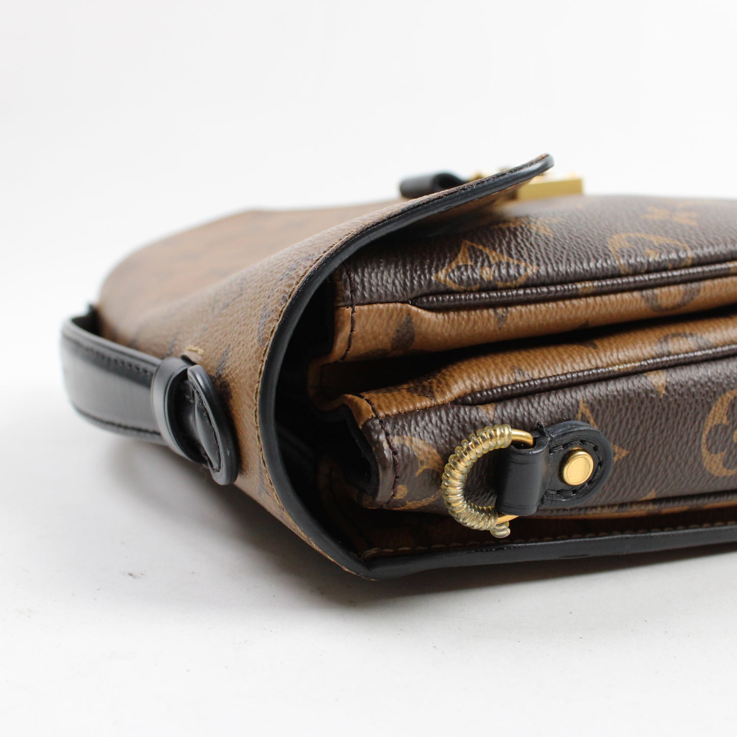 Louis Vuitton Pochette Mètis Reverse