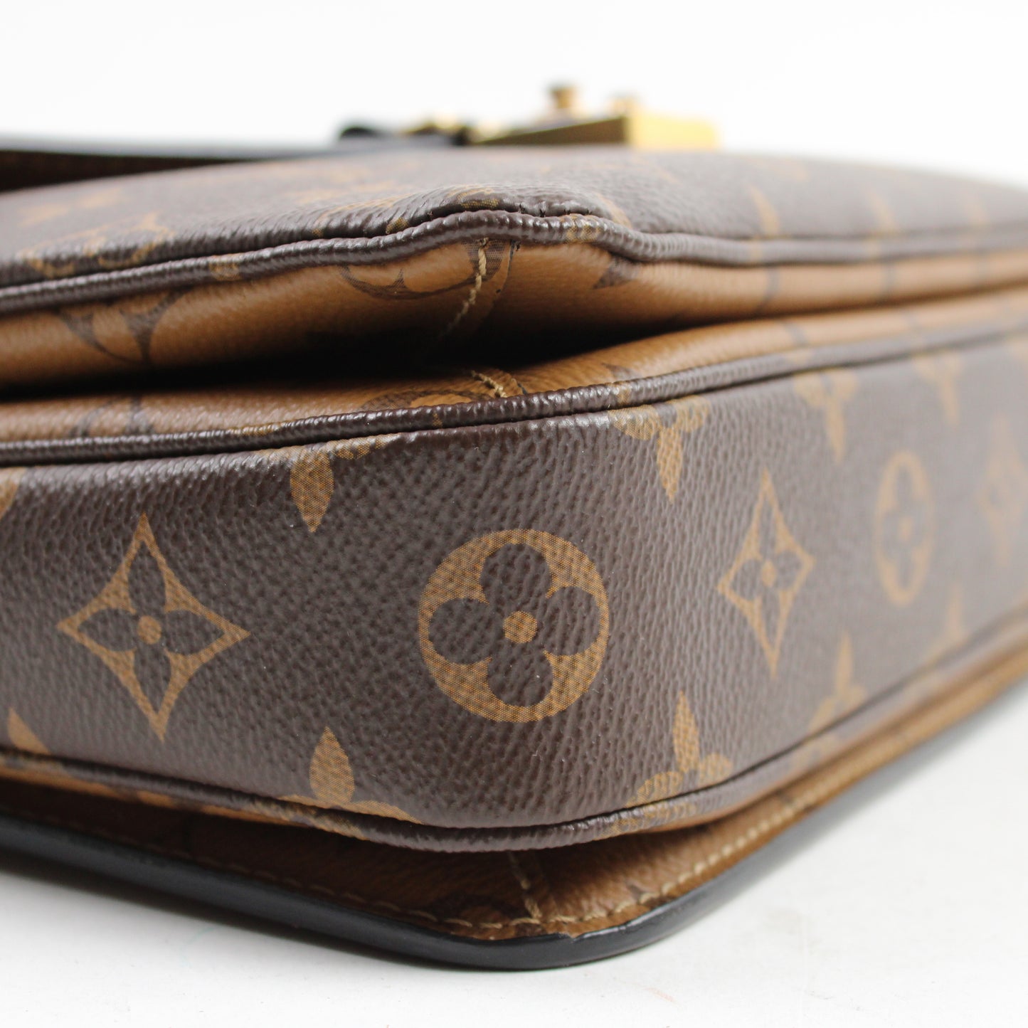 Louis Vuitton Pochette Mètis Reverse