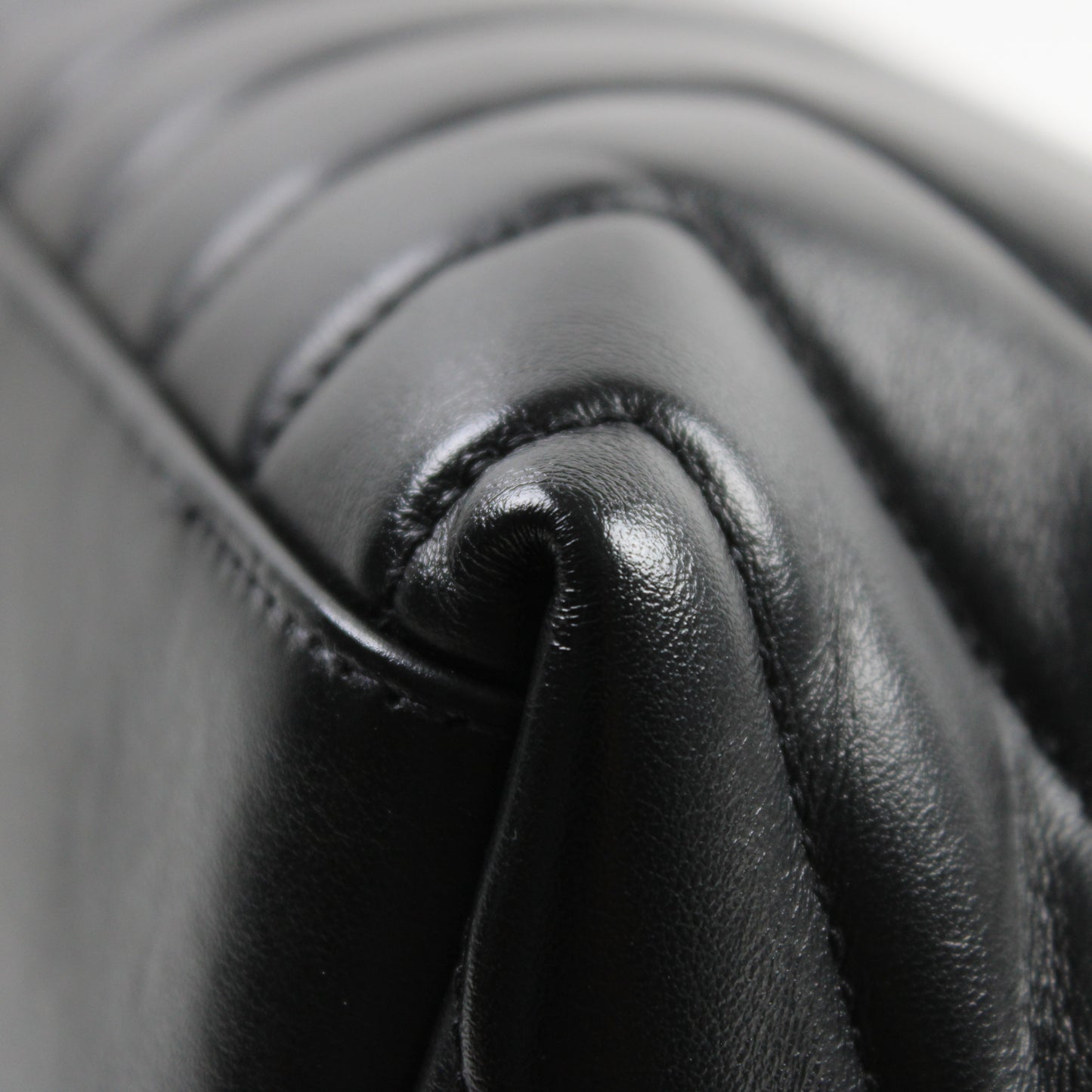 Saint Laurent Lou Lou Media