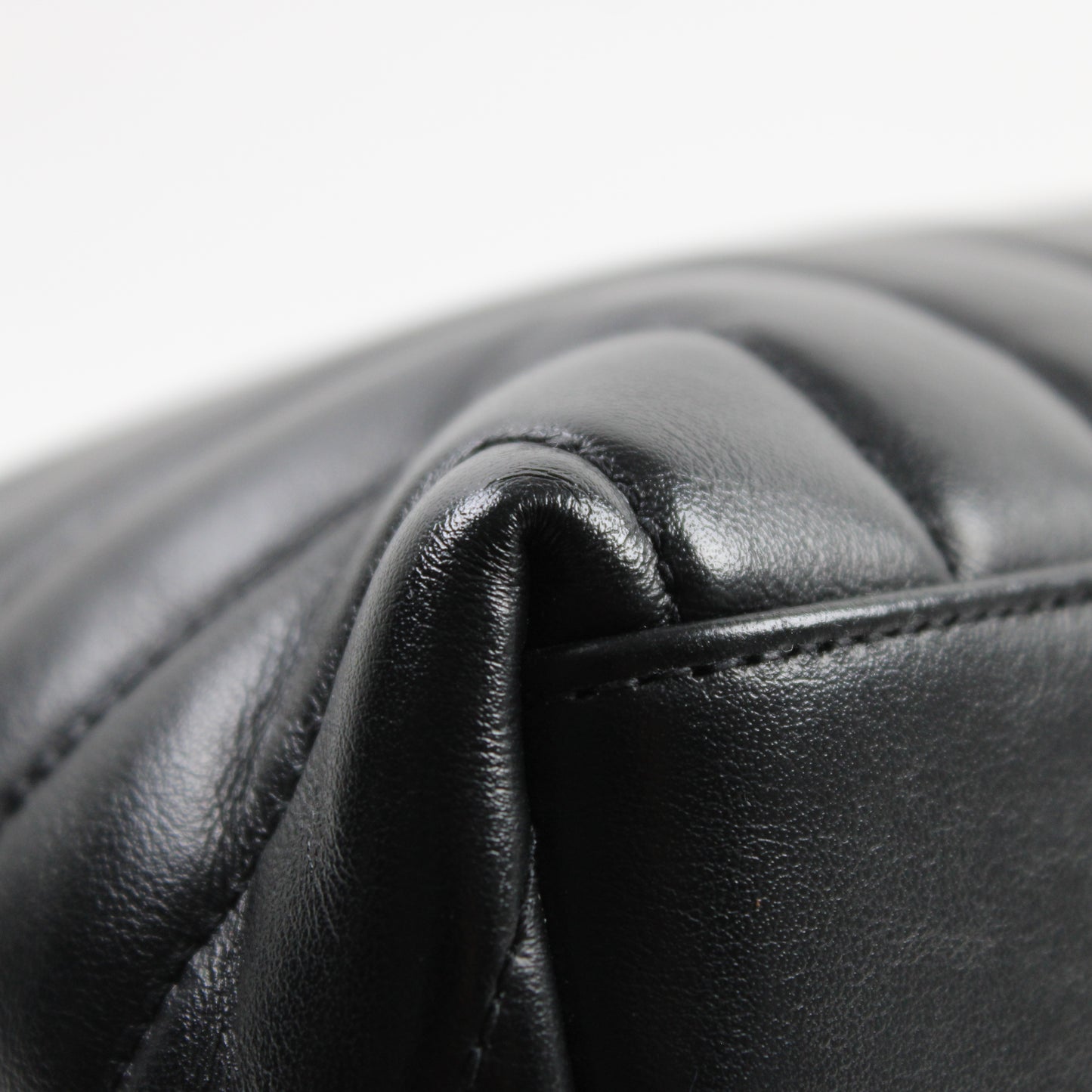Saint Laurent Lou Lou Media