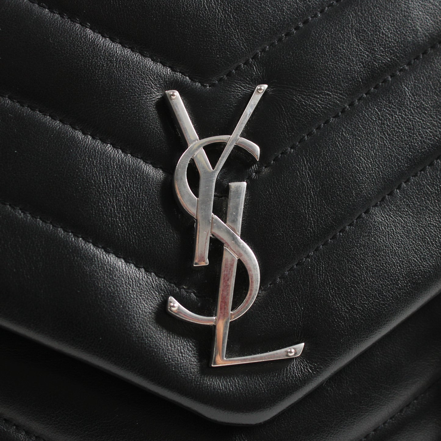Saint Laurent Lou Lou Media