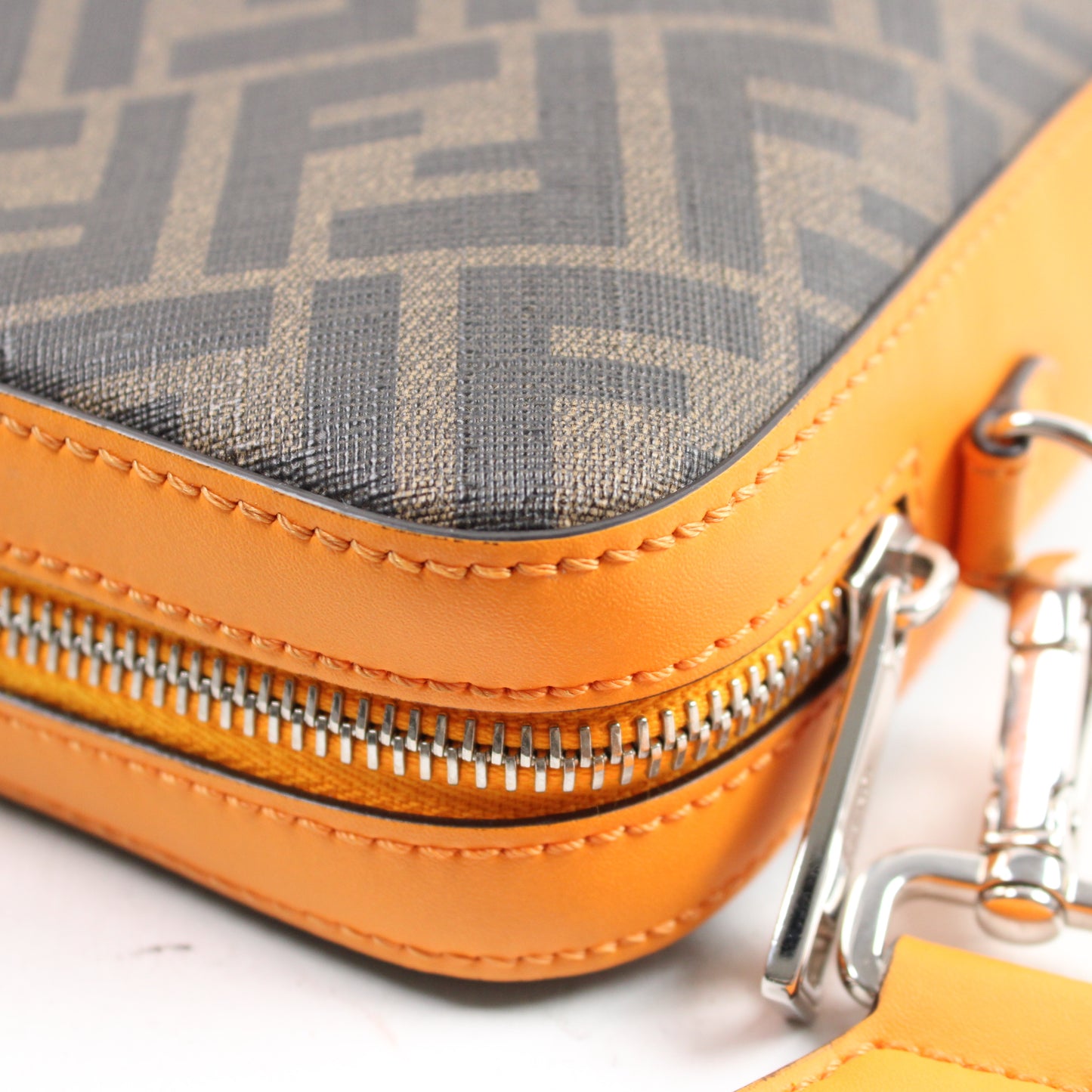 Fendi Diagonal Camera Bag Da Uomo