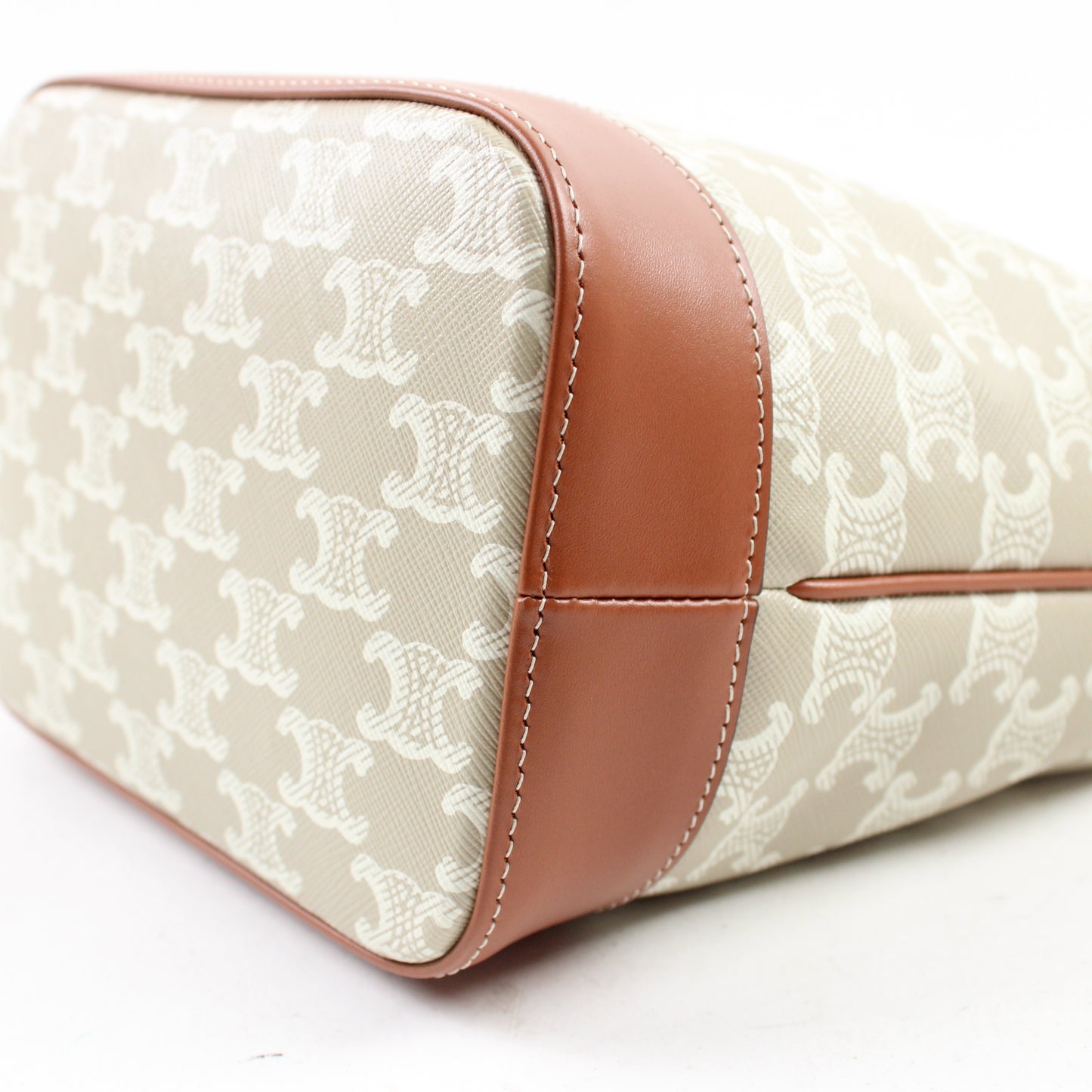 Cèline Triomphe Bucket In Canvas