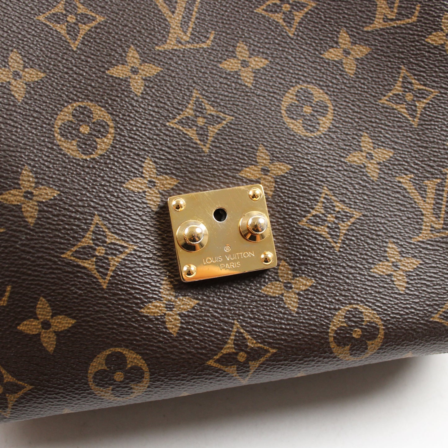 Louis Vuitton Pochette Mètis In Monogram