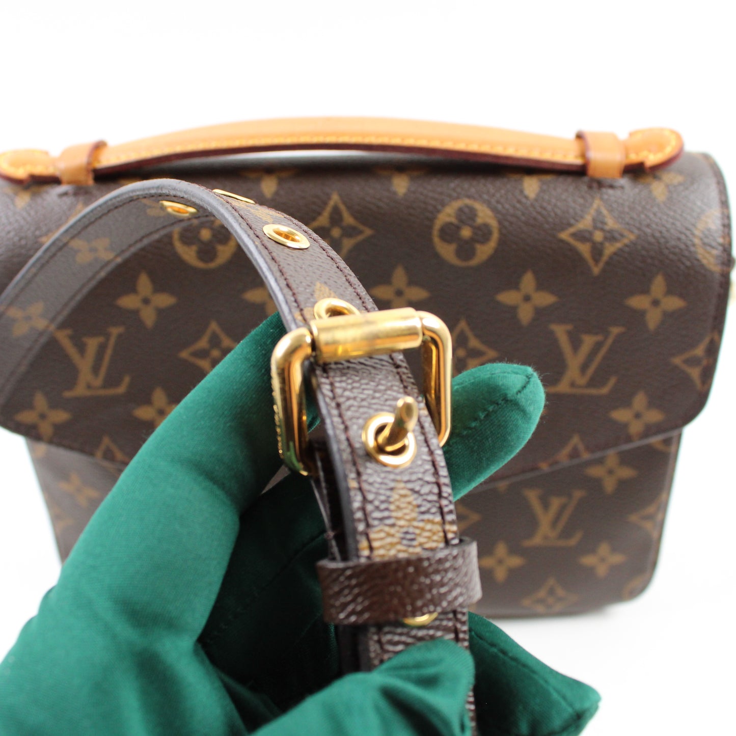 Louis Vuitton Pochette Mètis In Monogram