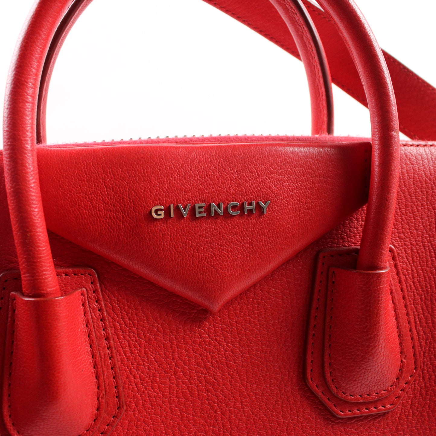 Givenchy Antigona Media