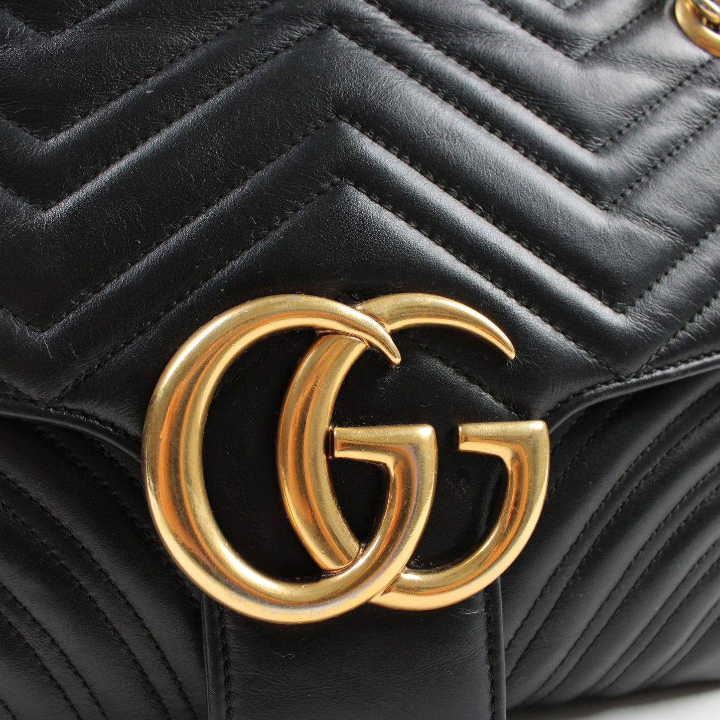 Gucci GG Marmont Media