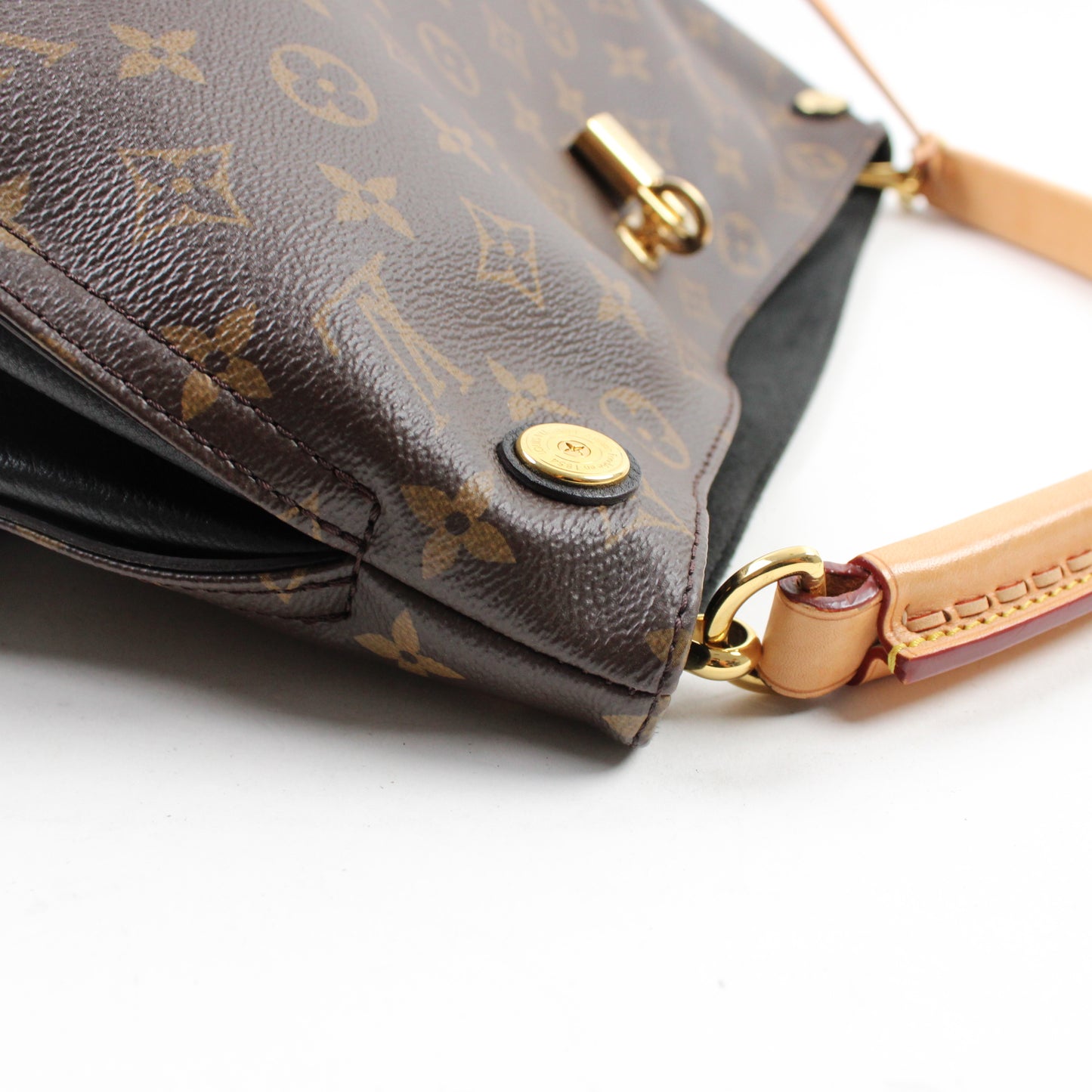 Louis Vuitton Gaia