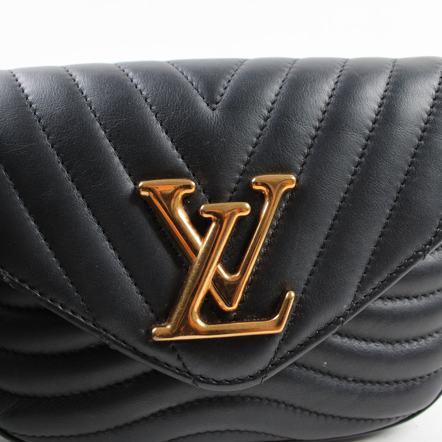 Louis Vuitton Wave Multi Pochette