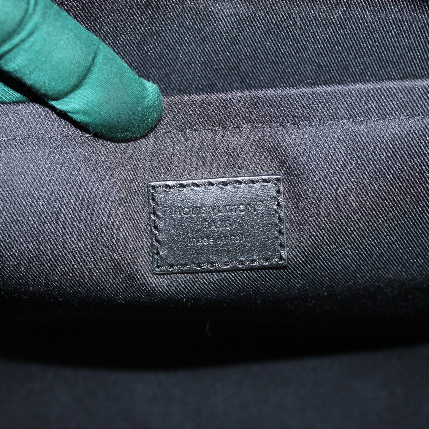 Louis Vuitton Weekender Monogram Eclipse