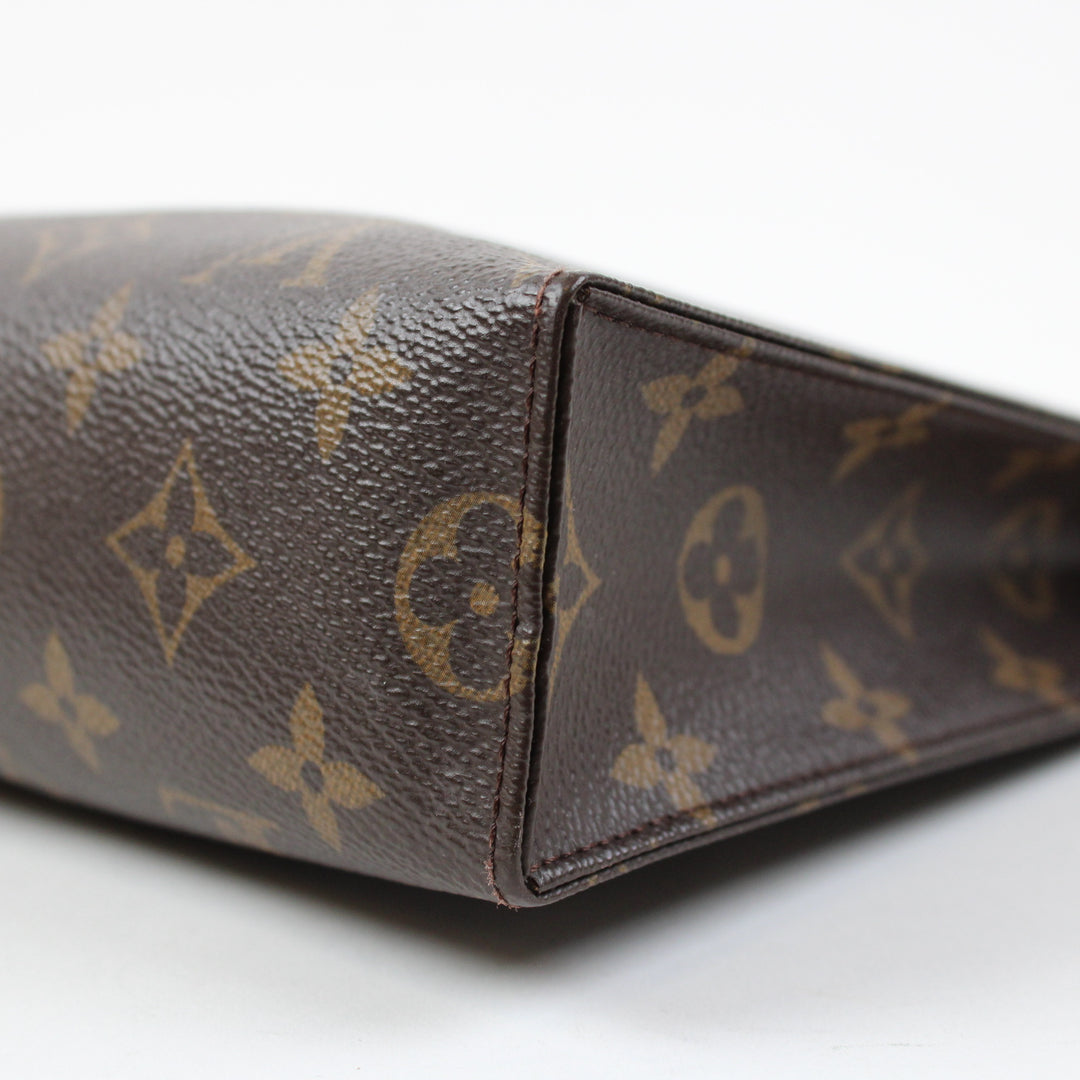 Louis Vuitton Pochette Toilette 25