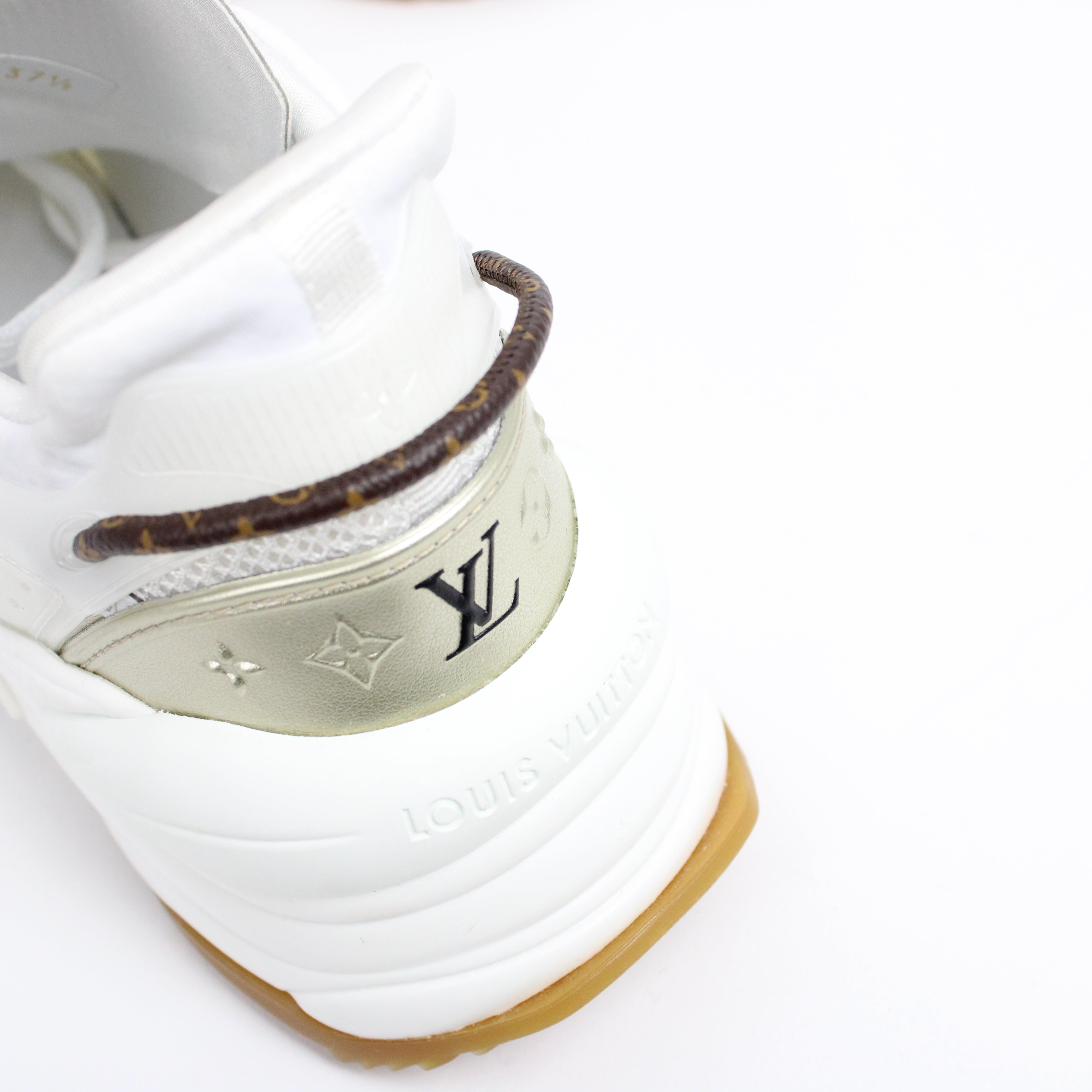 Louis Vuitton Sneakers Run 55 Oro Taglia 37.5
