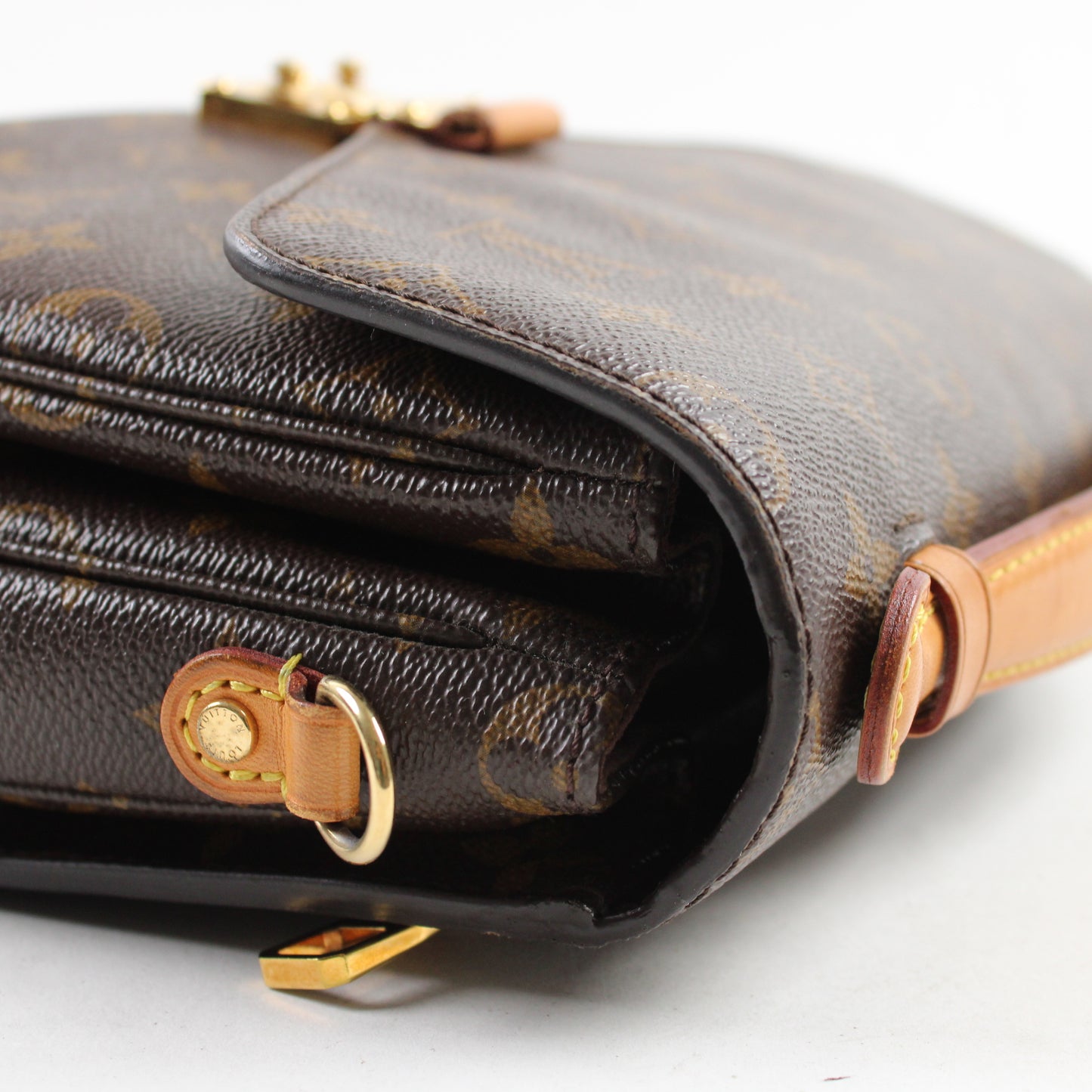 Louis Vuitton Pochette Metis Monogram