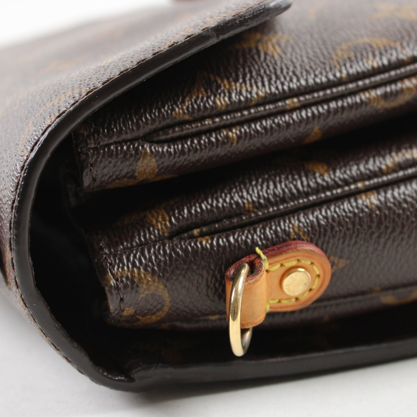Louis Vuitton Pochette Metis Monogram