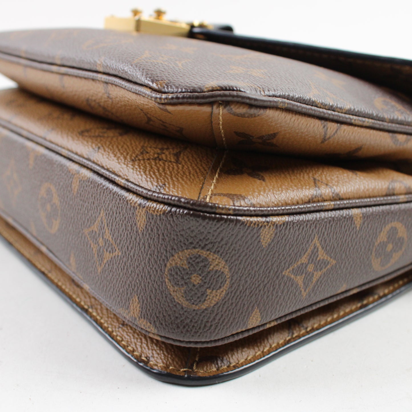 Louis Vuitton Pochette Métis Reverse