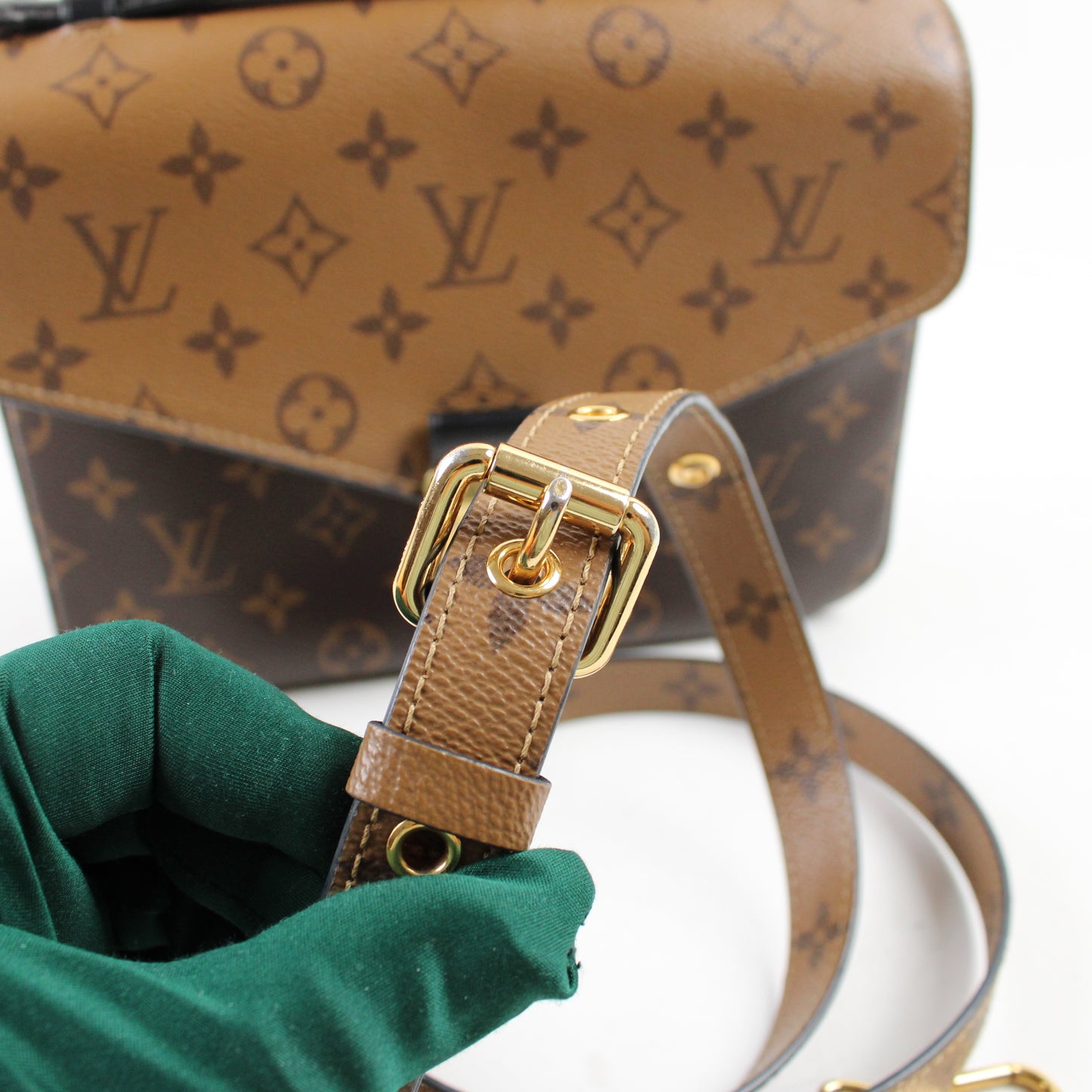 Louis Vuitton Pochette Métis Reverse