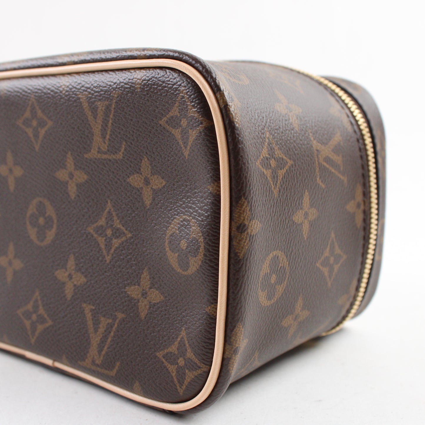 Louis Vuitton Beauty Case Nice Mini