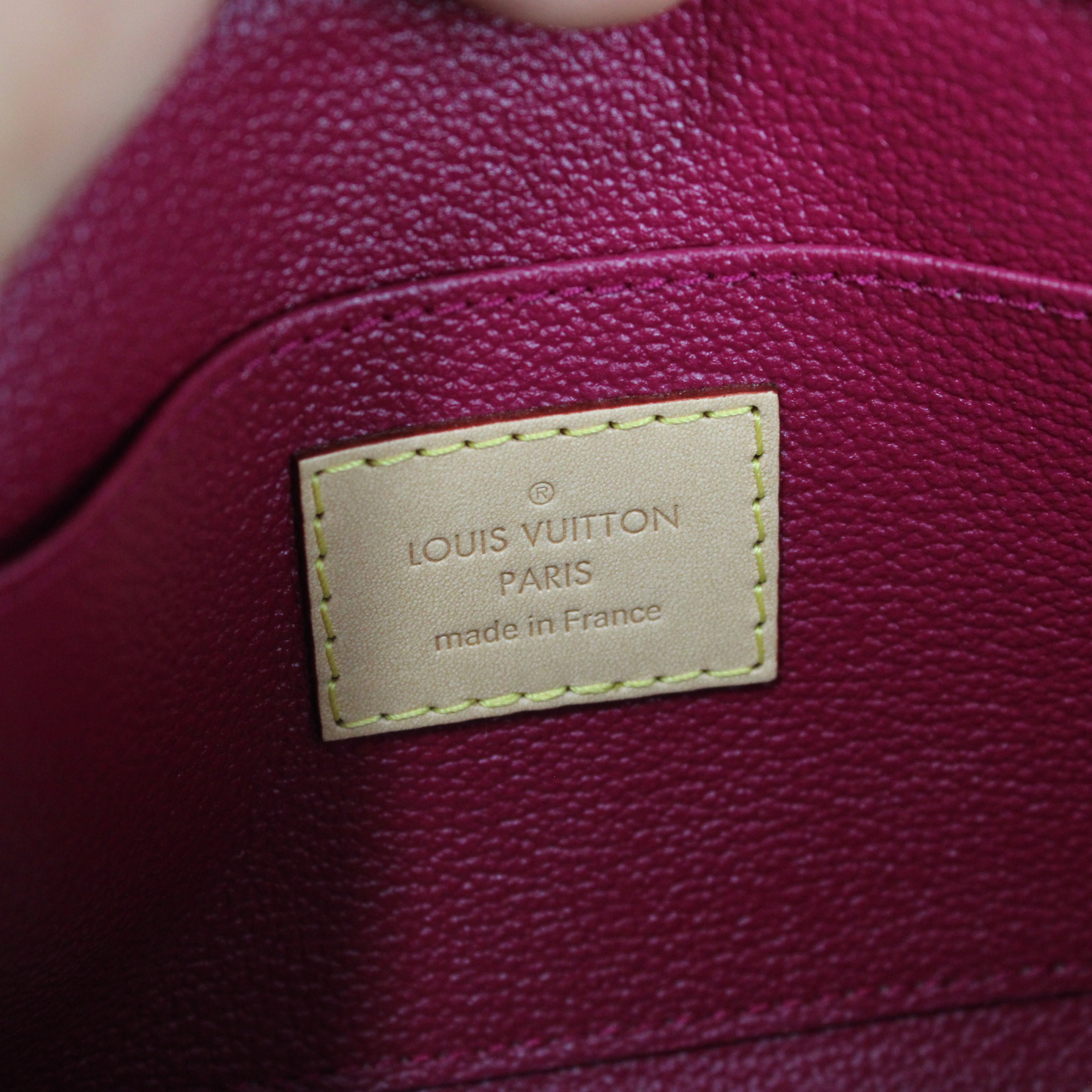 Louis Vuitton Cosmetic Pochette In Fuchsia Monogram