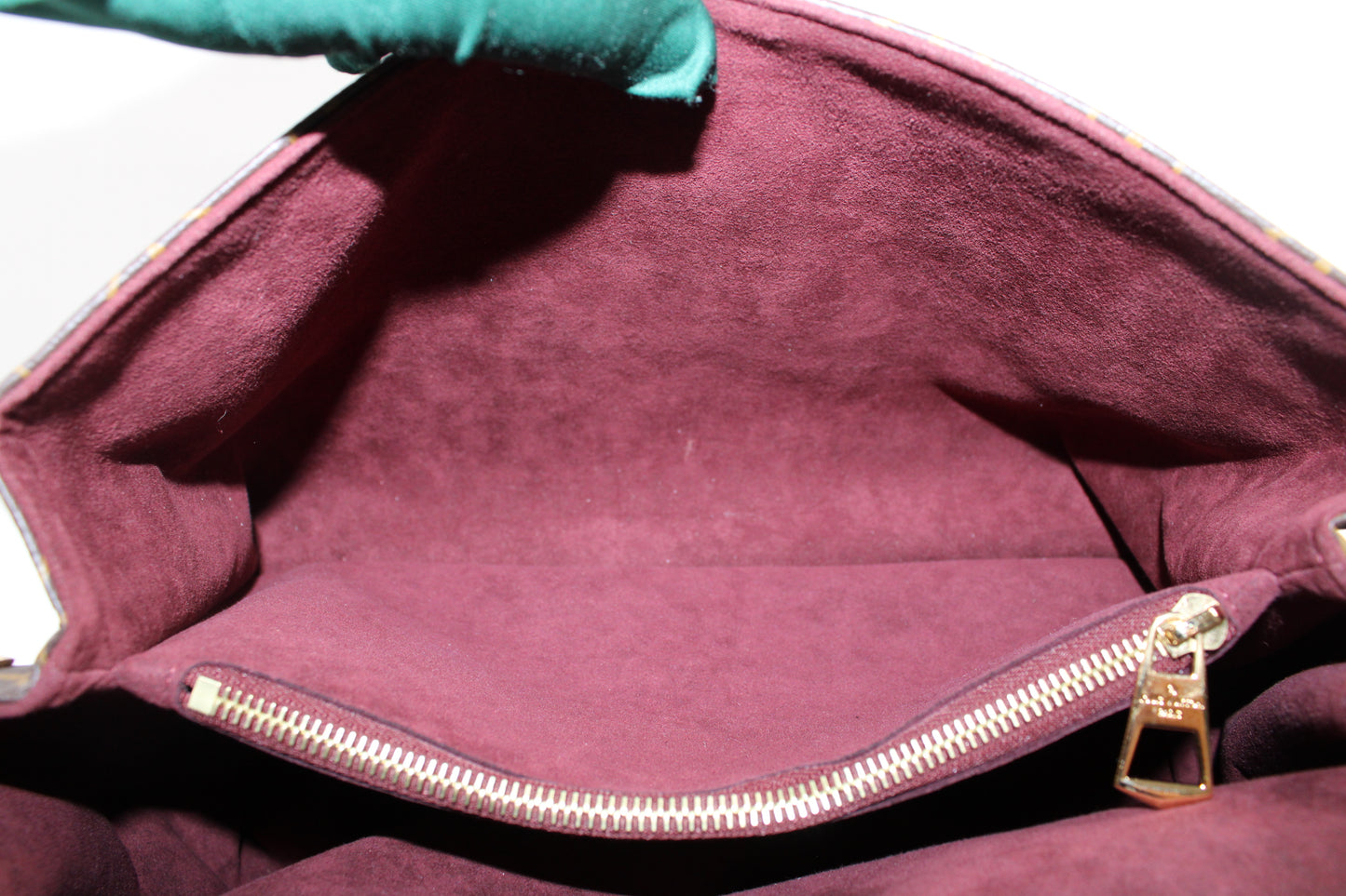 Louis Vuitton Hide Away MM
