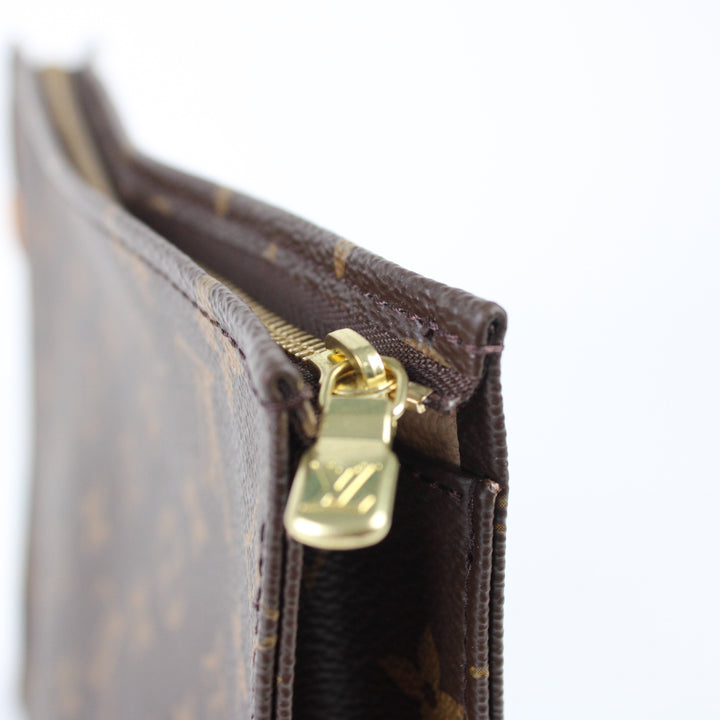 Louis Vuitton Pochette Toilette 26