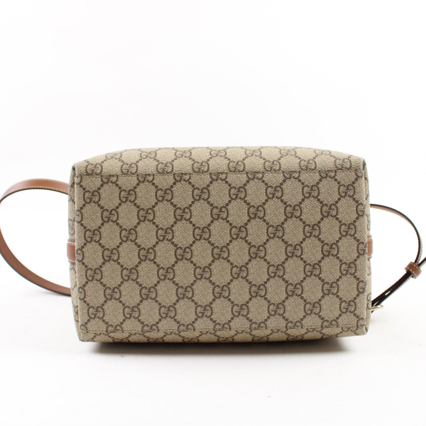 Gucci GG Emblem Bucket Media