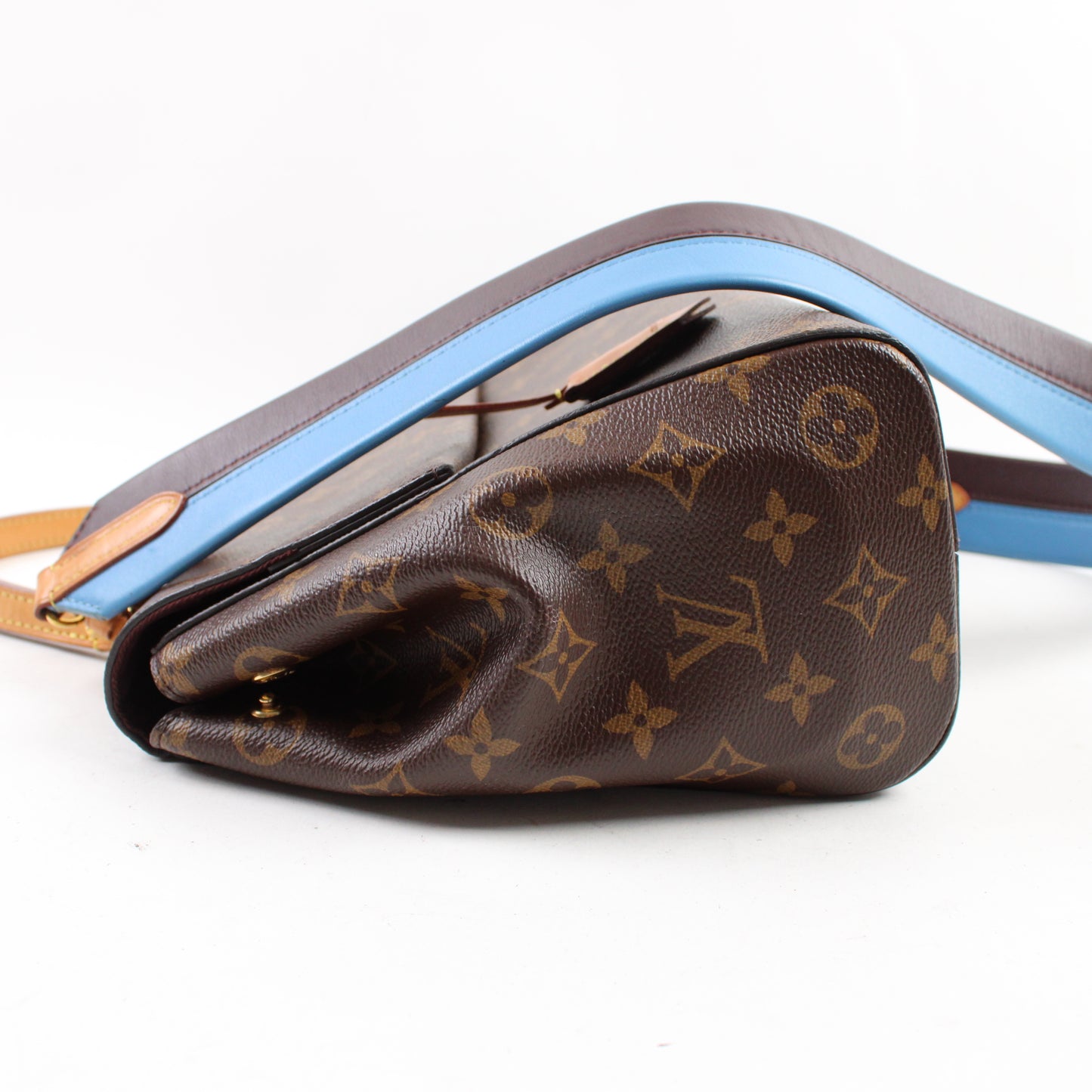 Louis Vuitton Clunny MM In Monogram