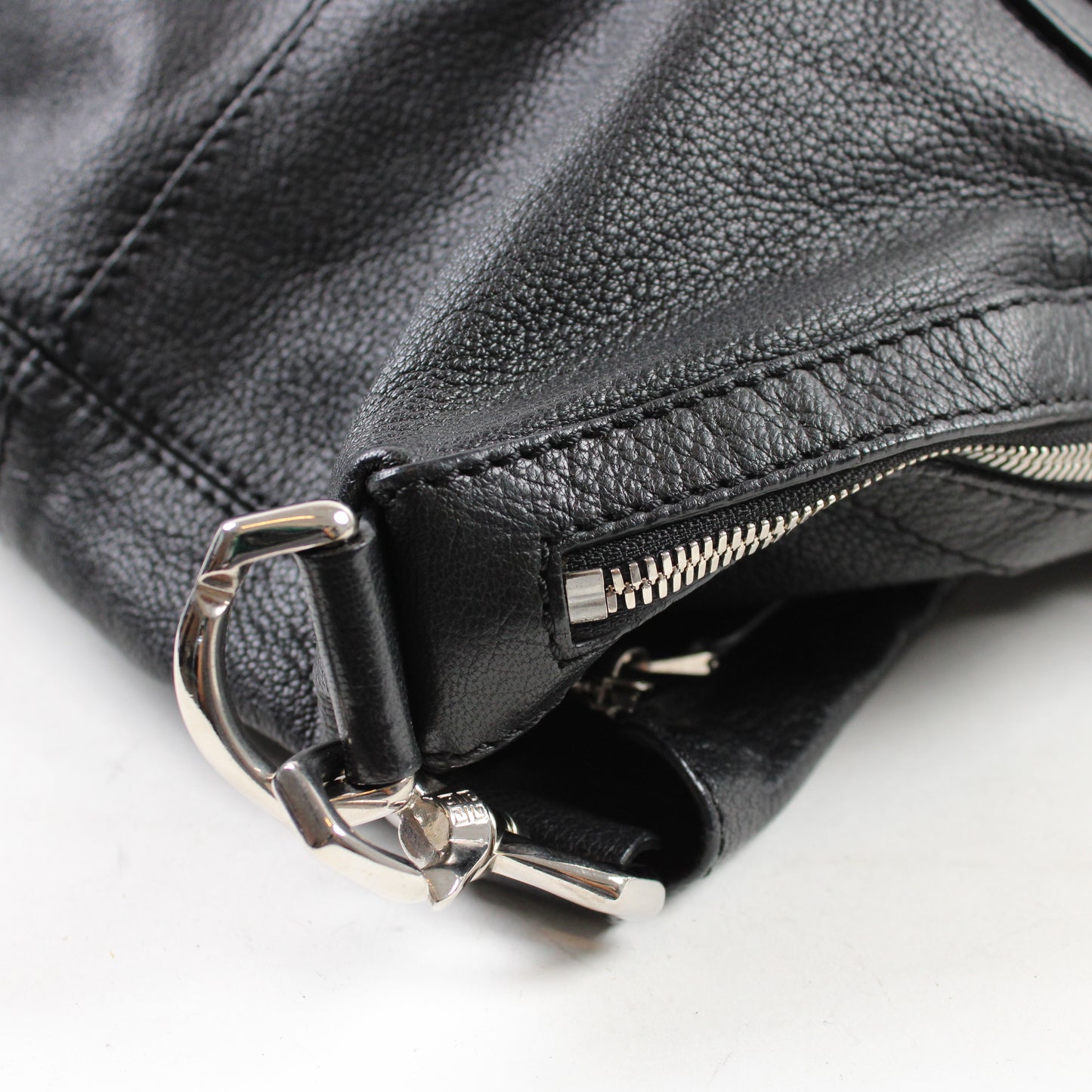 Givenchy Nightingale
