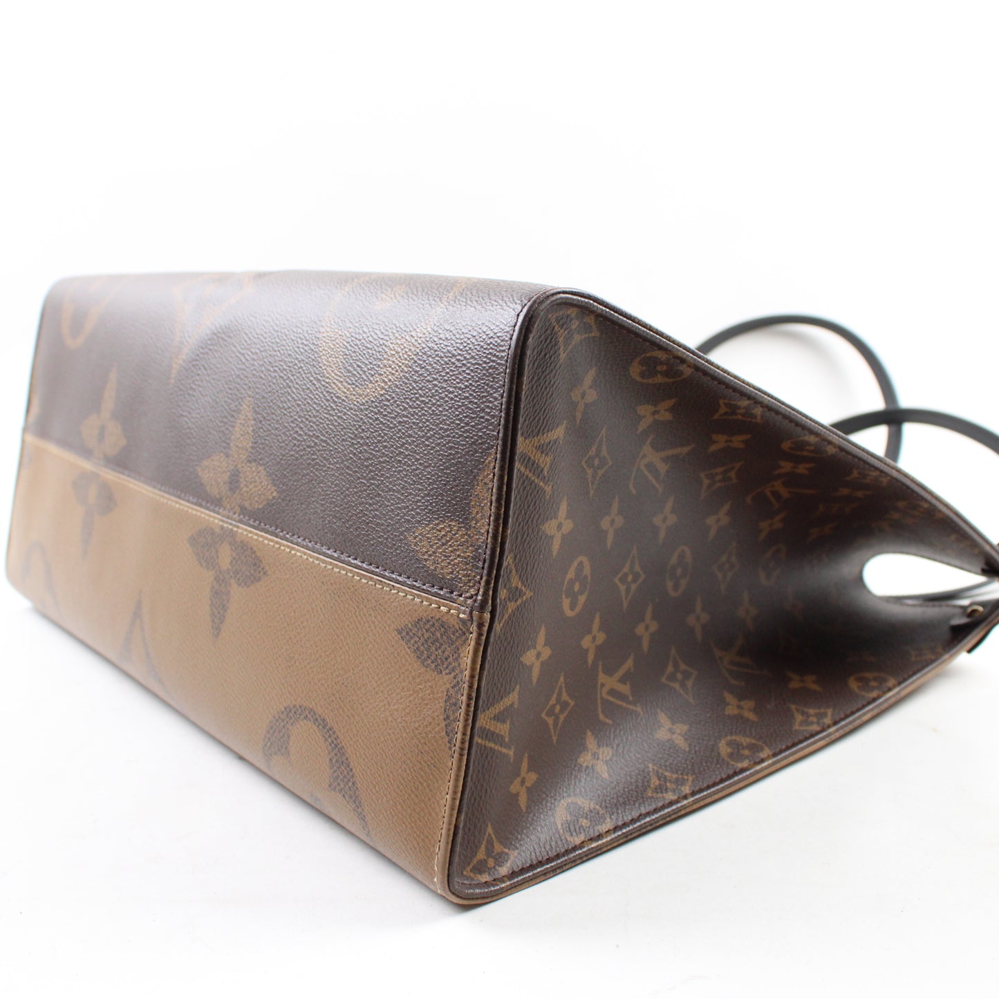 Louis Vuitton OnTheGo Giant Reverse GM