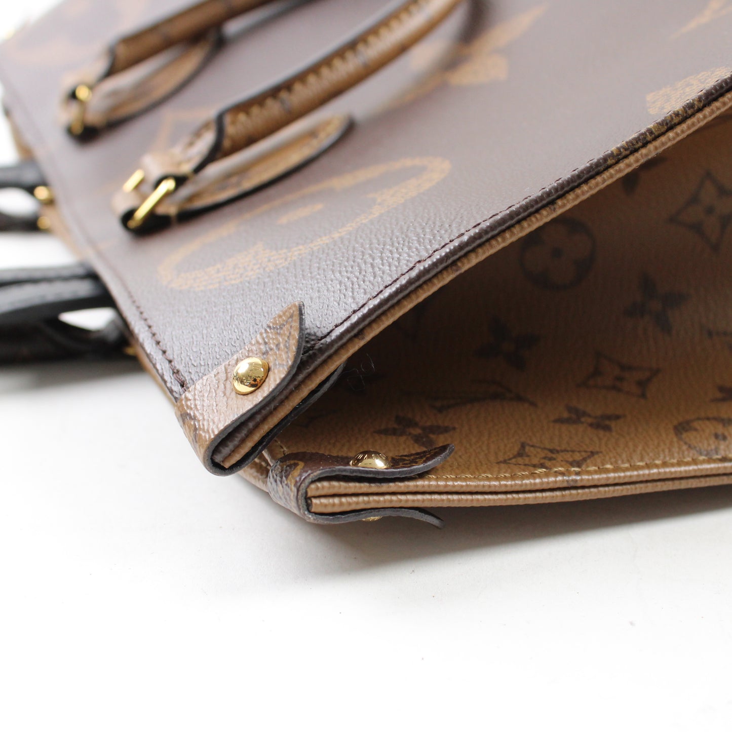 Louis Vuitton OnTheGo Giant Reverse GM