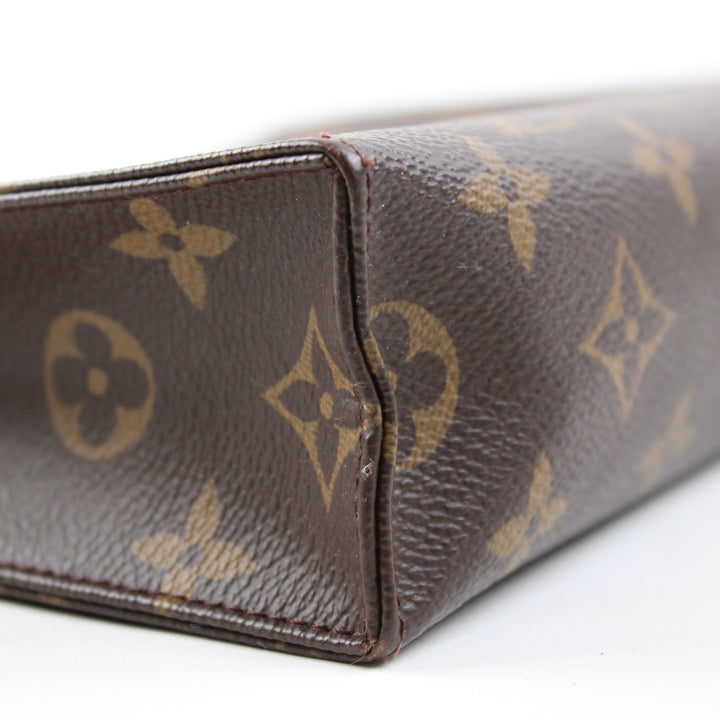 Louis Vuitton Pochette Toilette 26