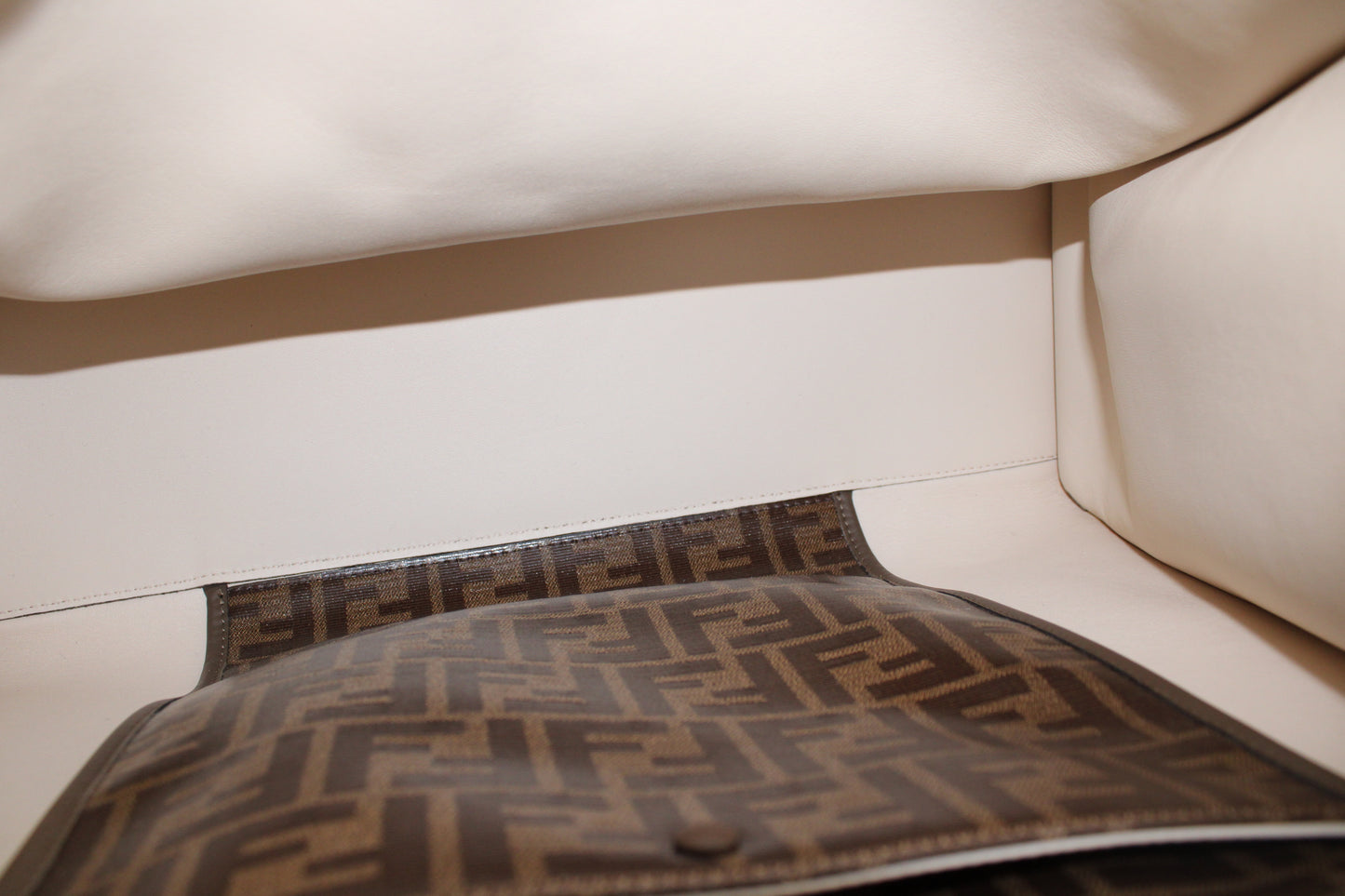 Fendi Peekaboo X-Lite Grande