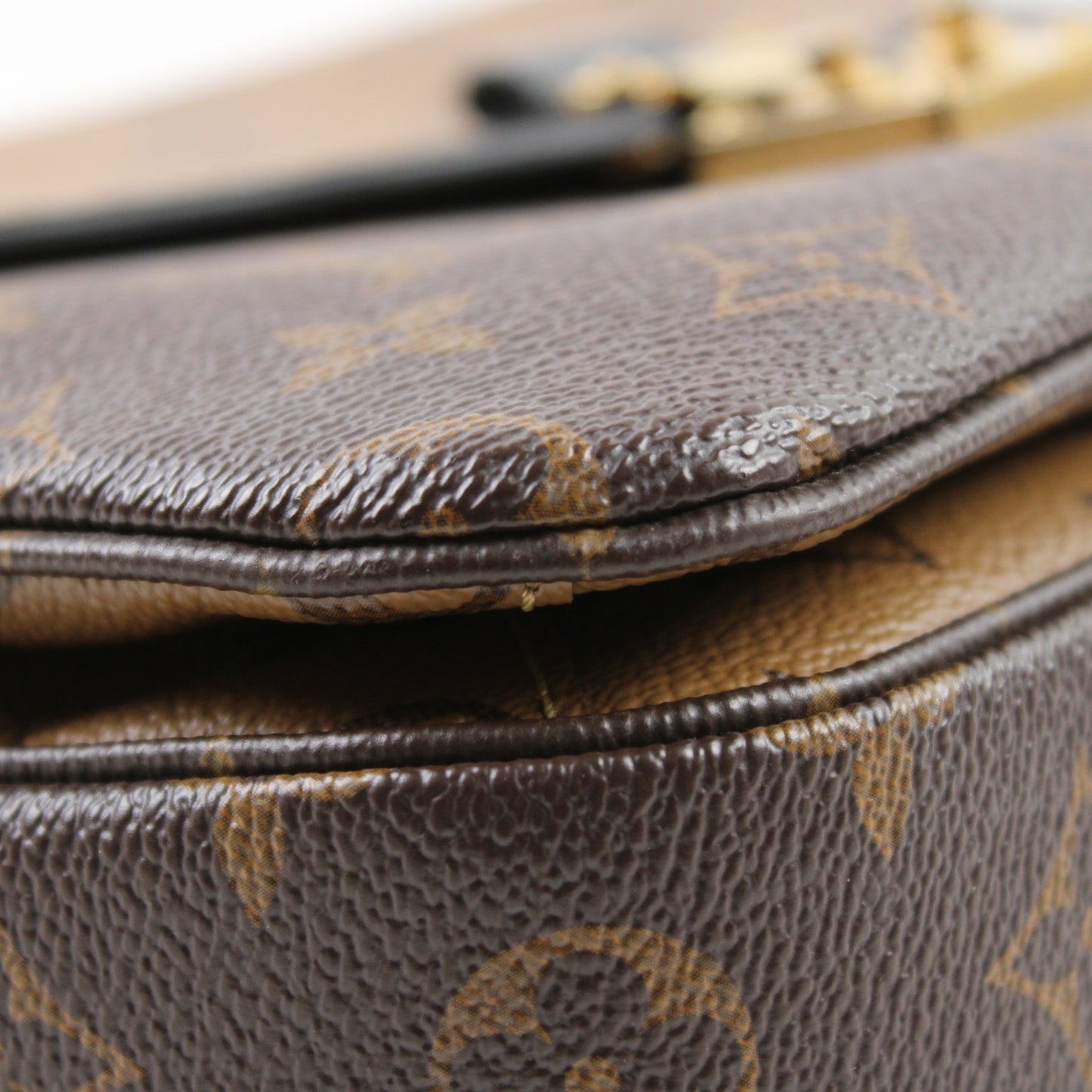 Louis Vuitton Pochette Métis Reverse