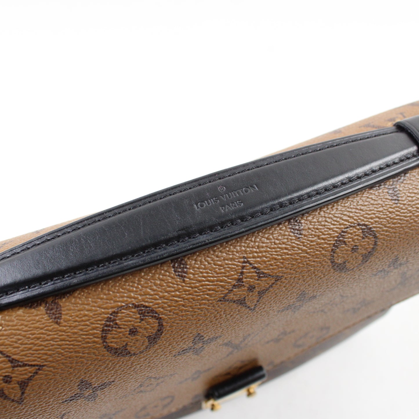 Louis Vuitton Pochette Métis Reverse