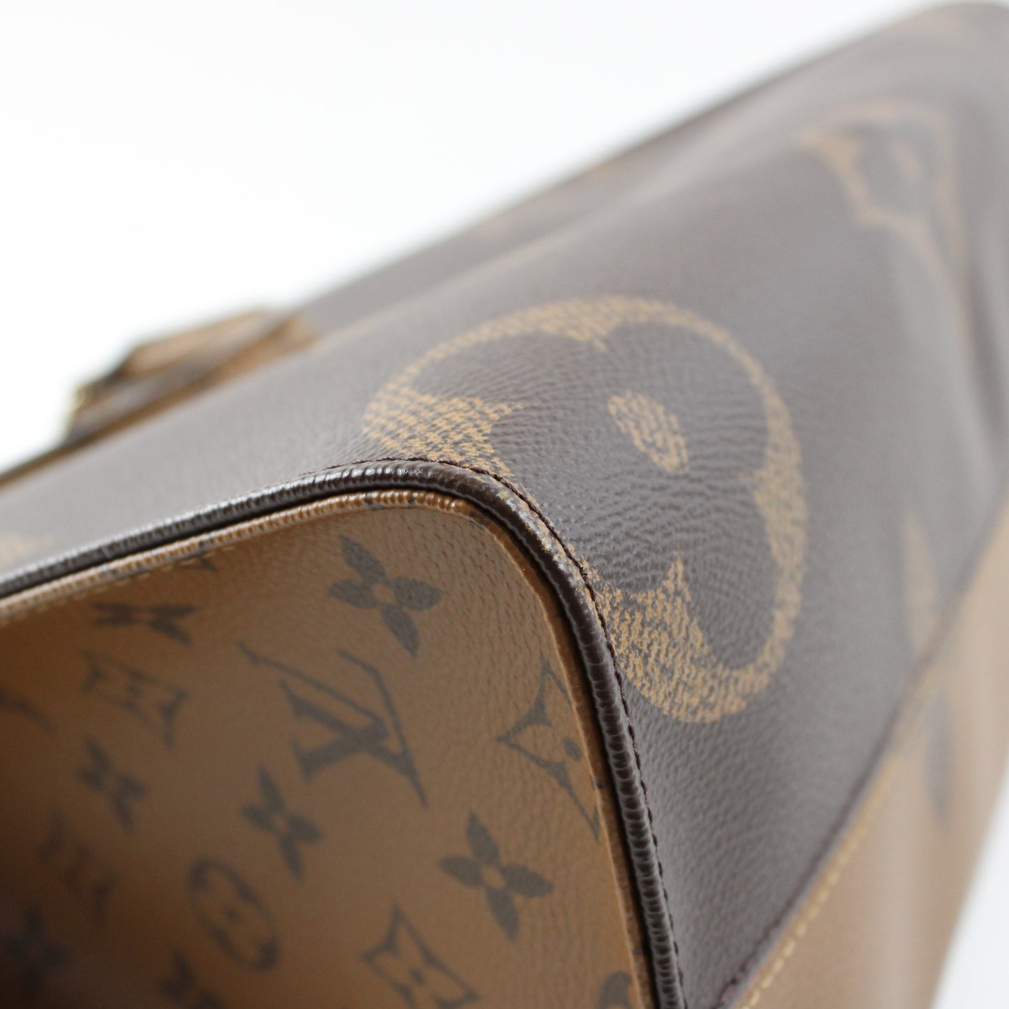 Louis Vuitton On The Go MM