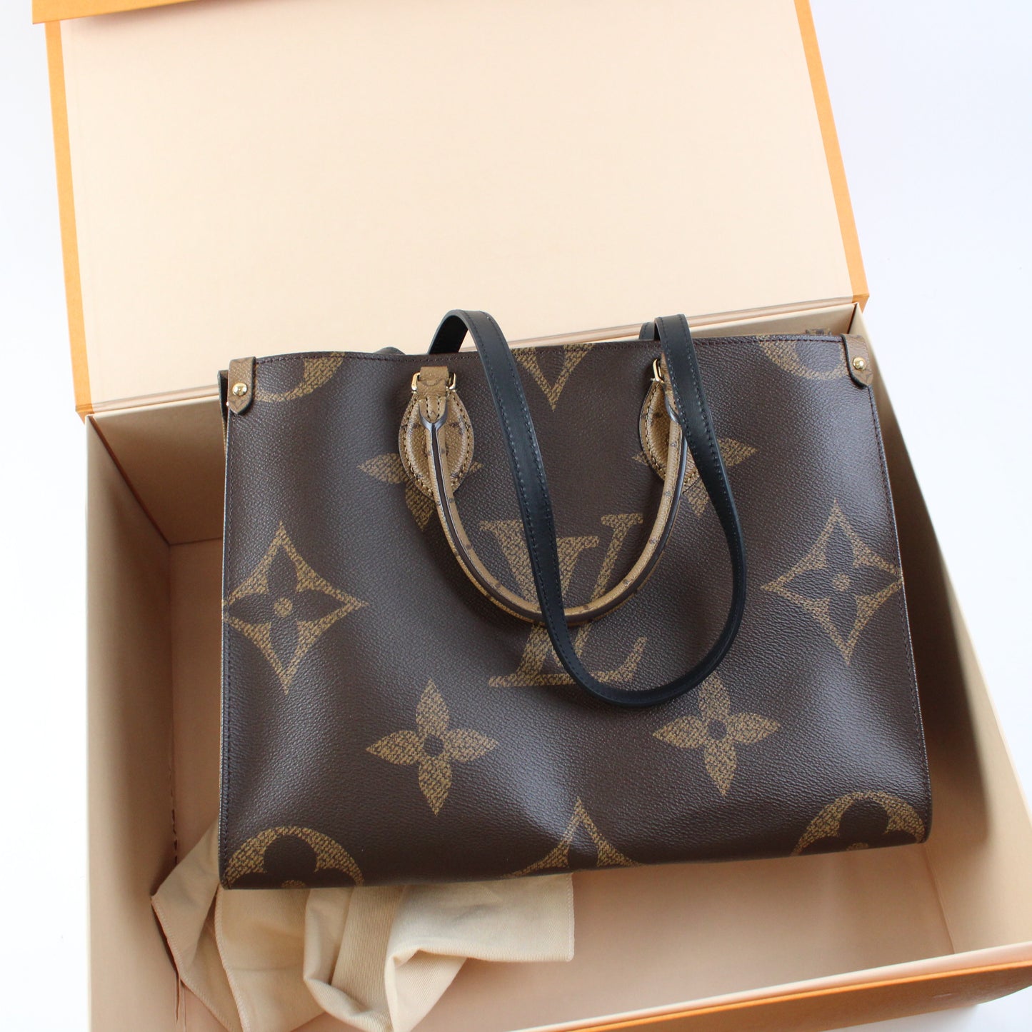 Louis Vuitton On The Go MM