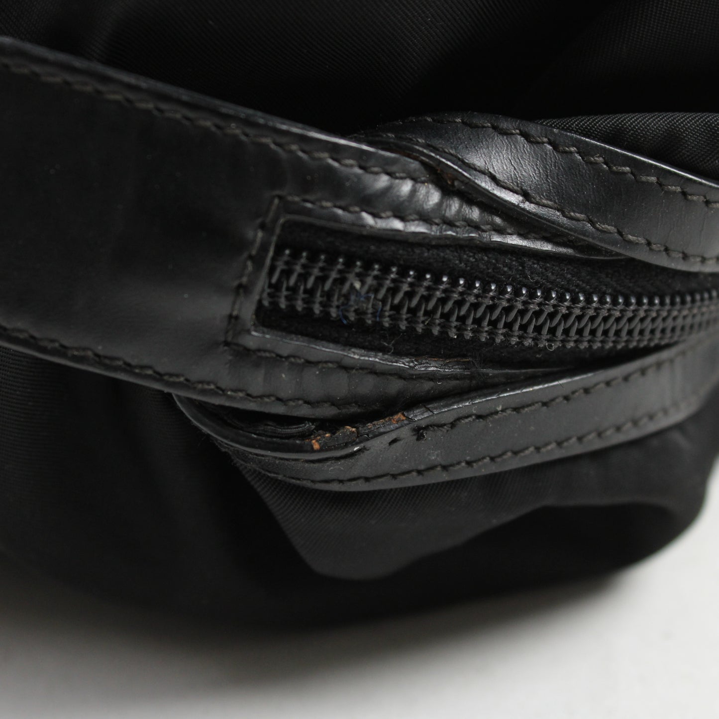Prada Borsa A Mano In Nylon