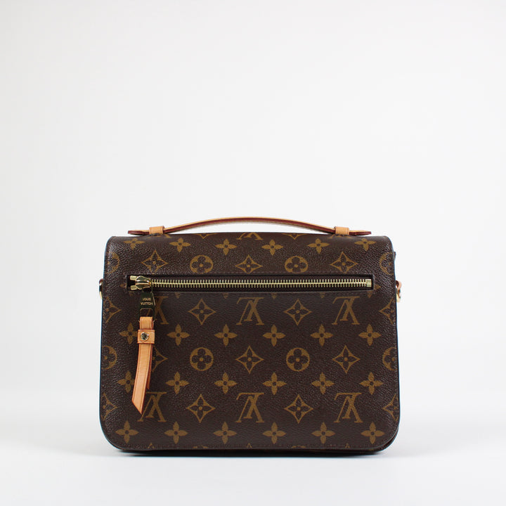Louis Vuitton Metis Clutch