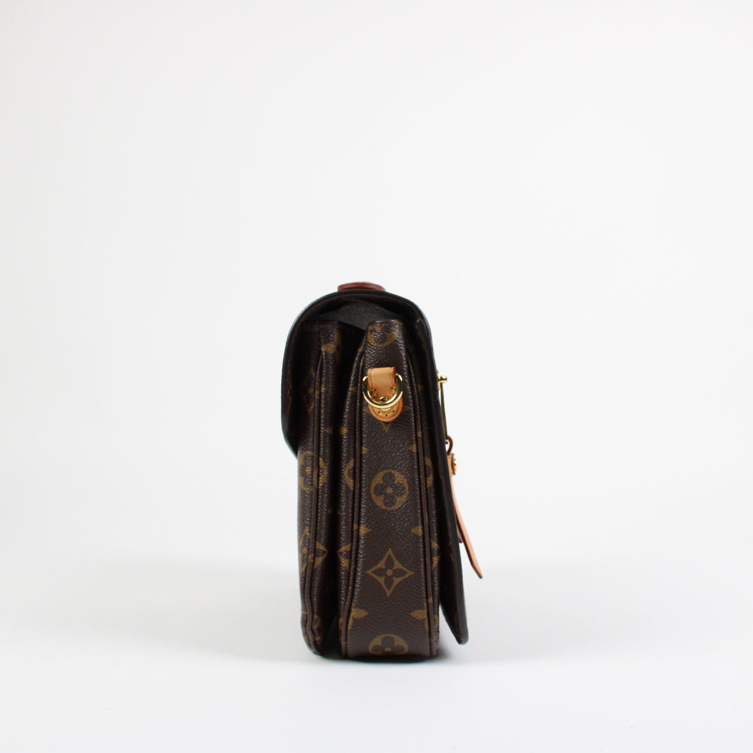Louis Vuitton Metis Clutch