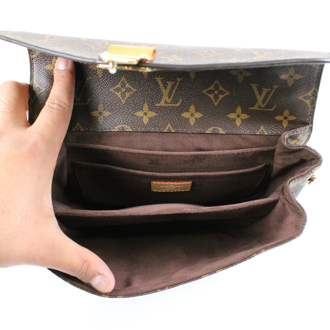 Louis Vuitton Metis Clutch