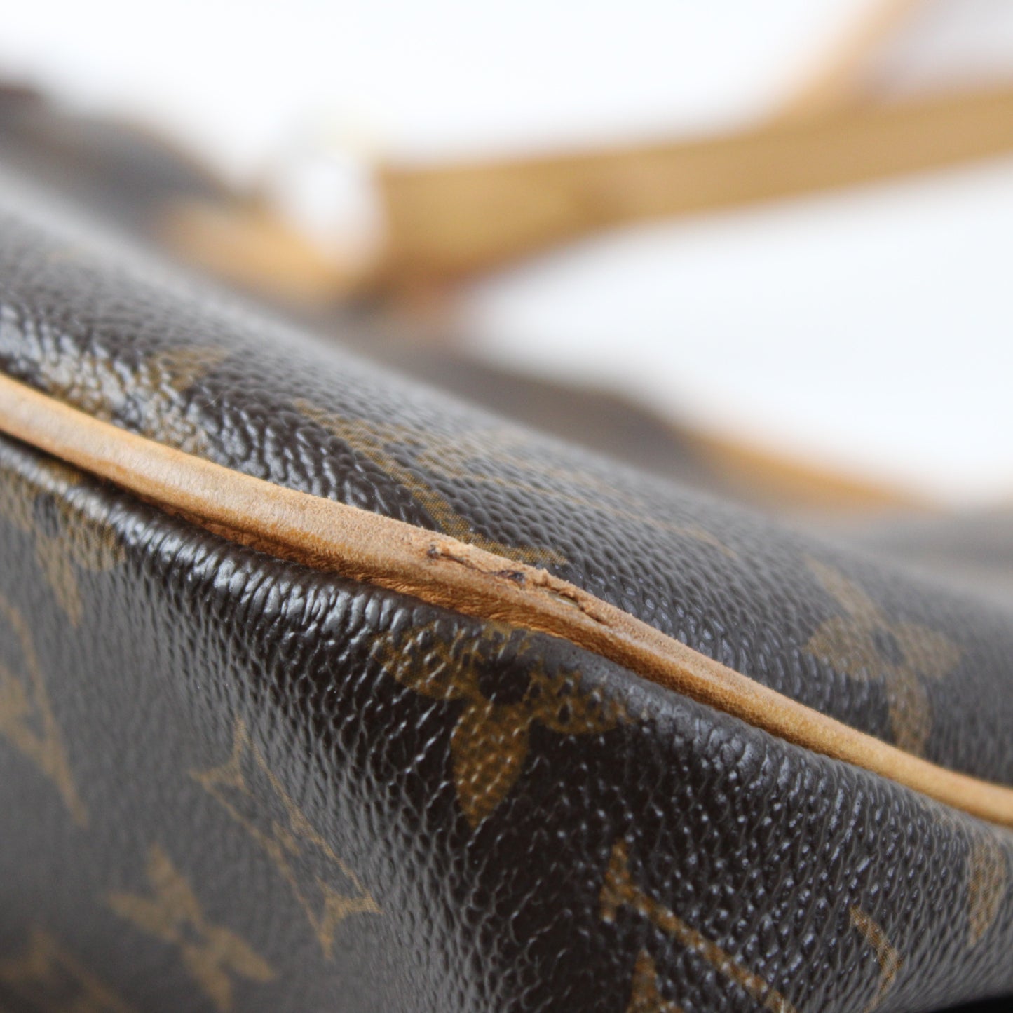 Louis Vuitton Batignolles Monogram