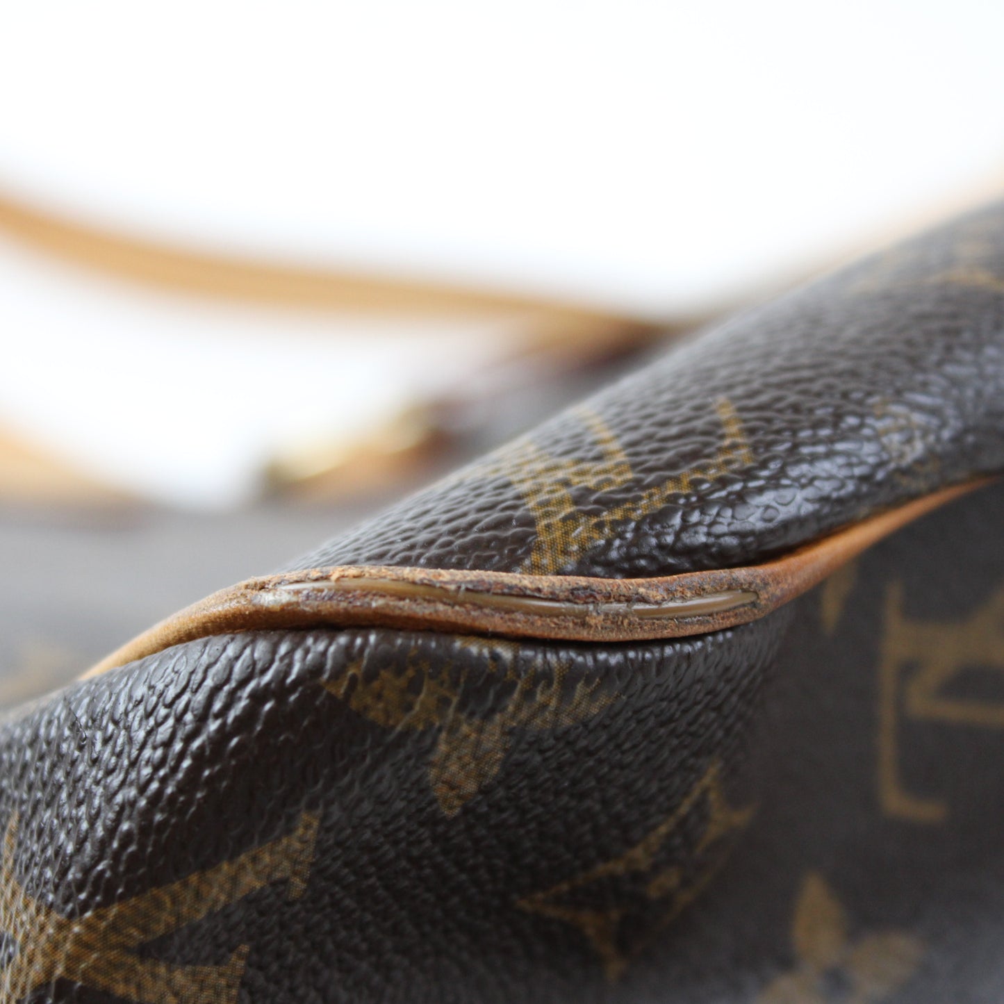 Louis Vuitton Batignolles Monogram