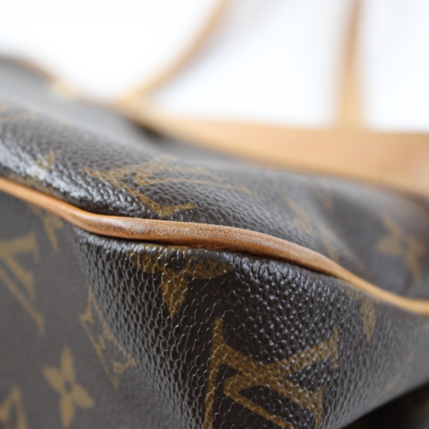 Louis Vuitton Batignolles Monogram