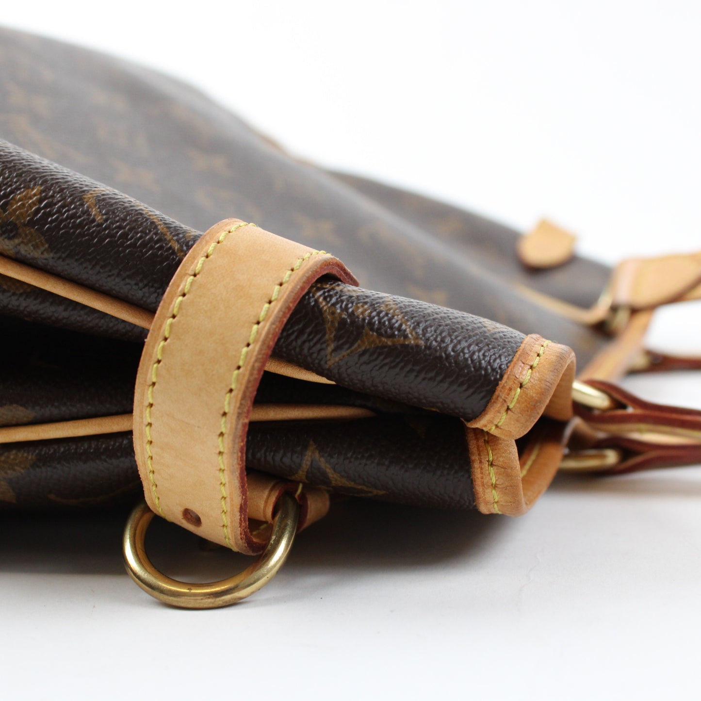 Louis Vuitton Batignolles Monogram