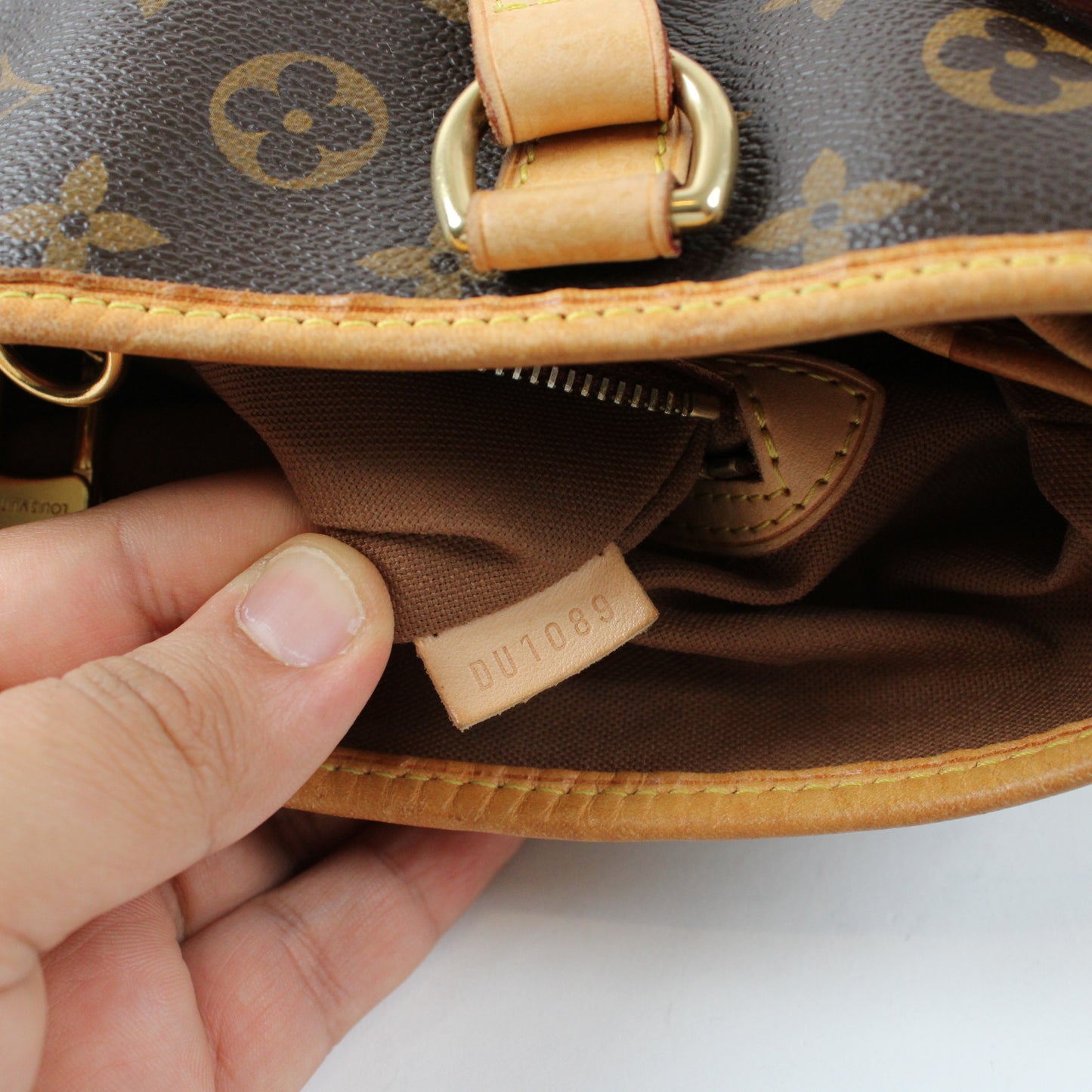 Louis Vuitton Batignolles Monogram