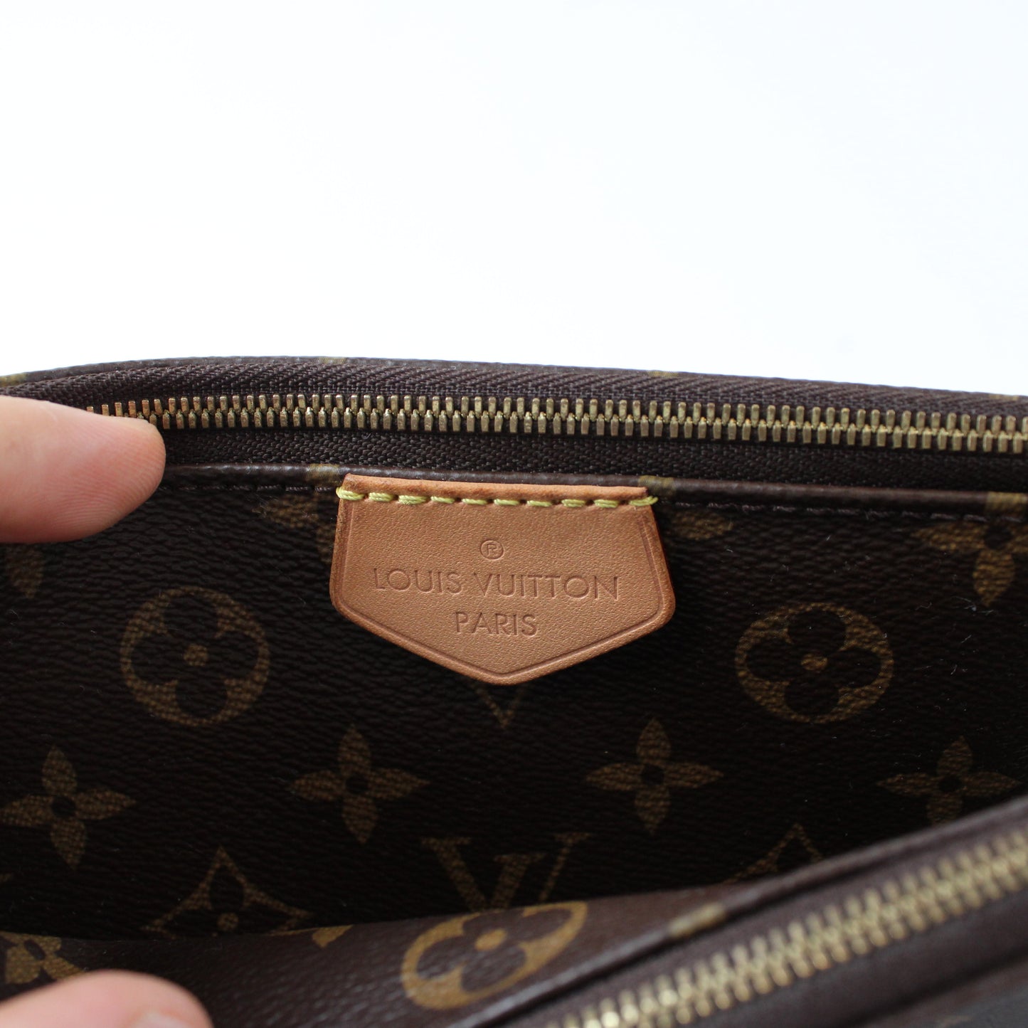 Louis Vuitton Multipochette Accessories