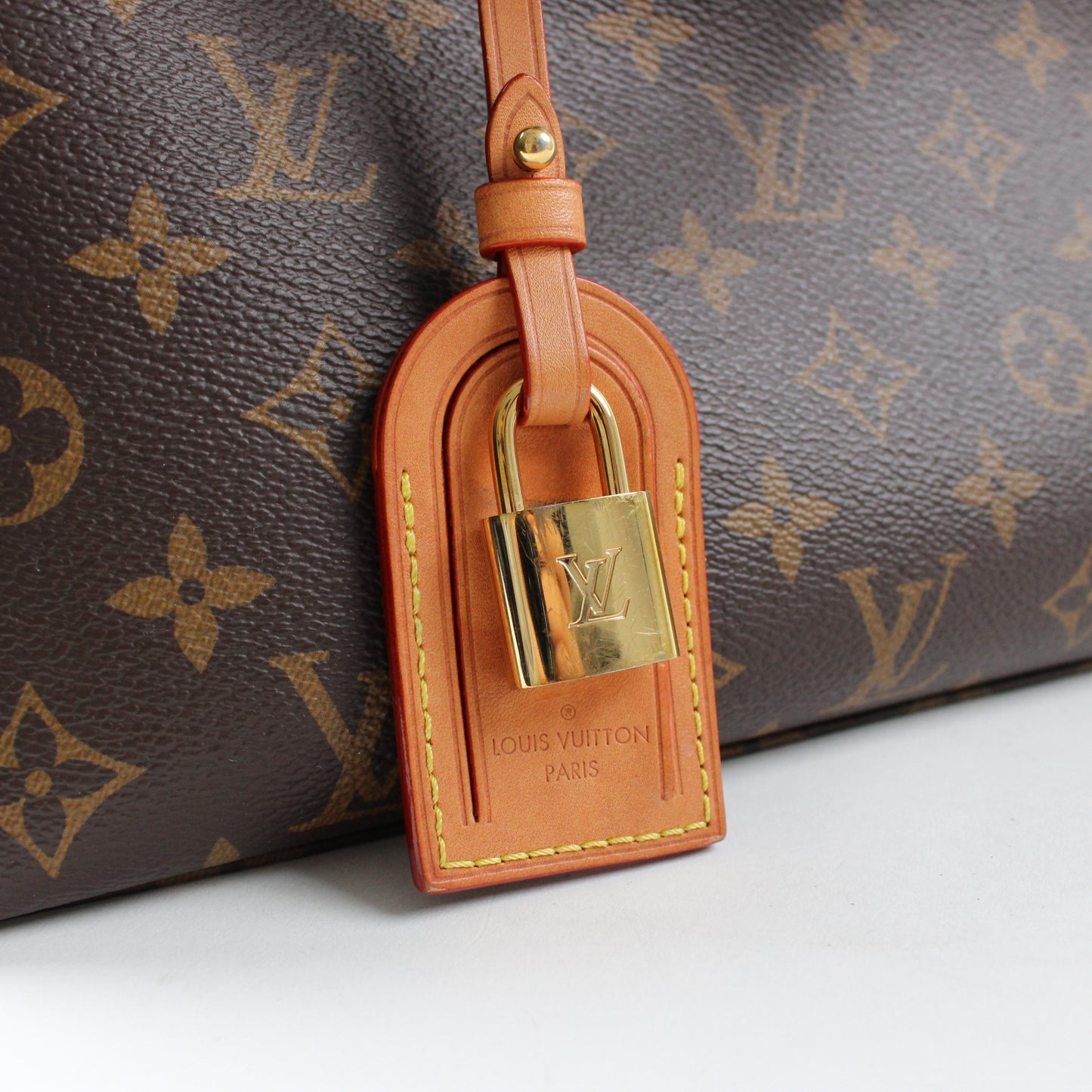 Louis Vuitton Petit Palais Monogram