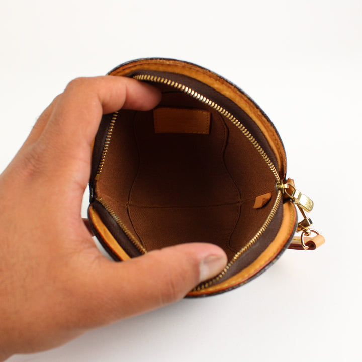 Louis Vuitton Clutch Ellipse Mini